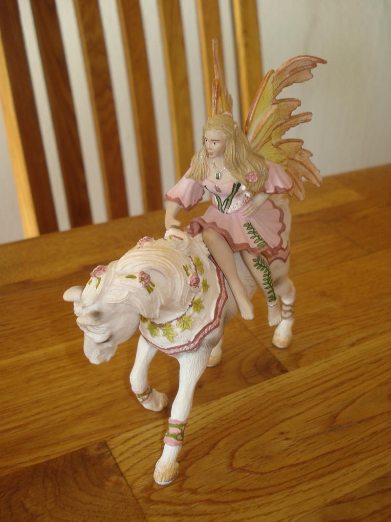 Großes Set Schleich Bayala Elfenwelt, Baumhaus, Blütenschirm, Seerose