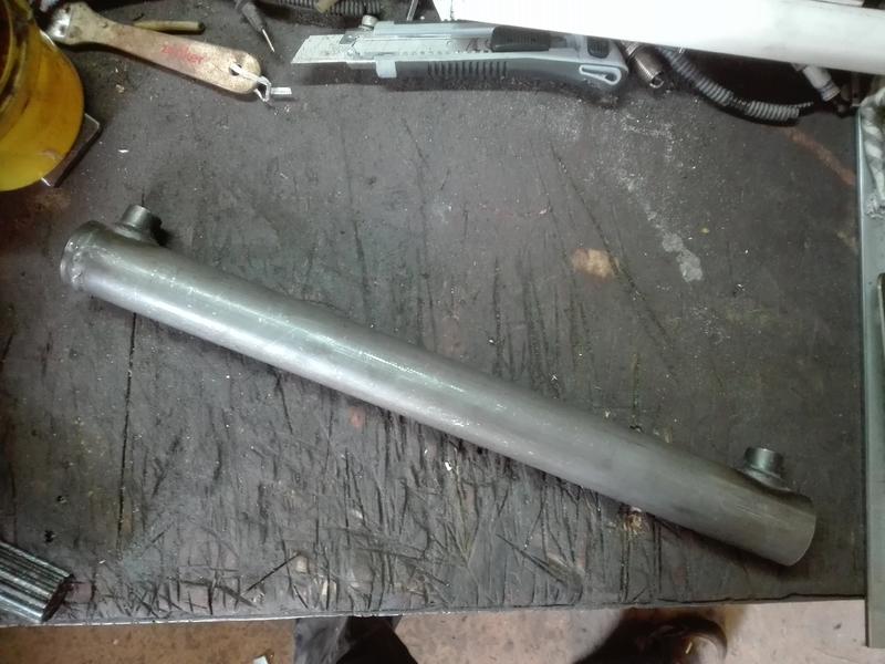 self centering rear steer cylinder Page 5 Pirate 4x4