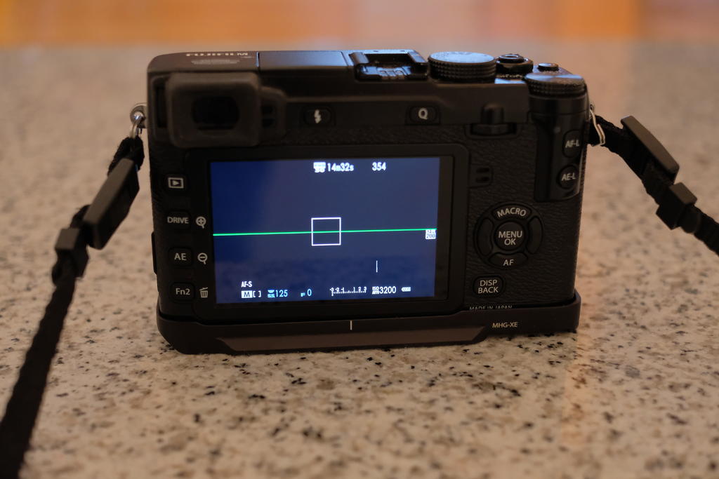 Reserviert/Verkauft/Erledigt Fuji XE2 incl. Handgriff DSLRForum