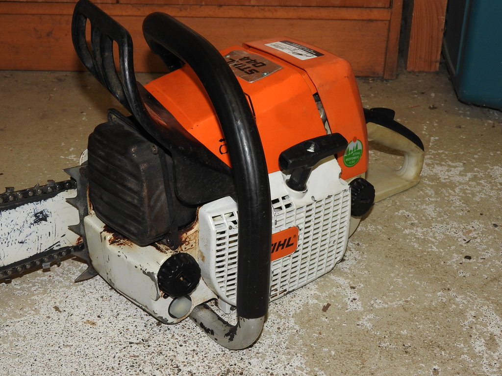 Biete Stihl 044 Motorsäge • MotorsägenPortal