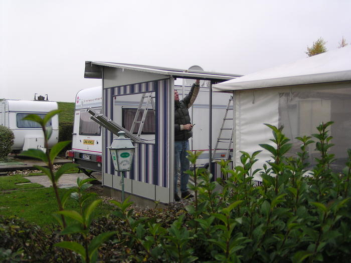 Bürstner 535 TL Bj. 95 wird neu abgedichtet Wohnwagenforum