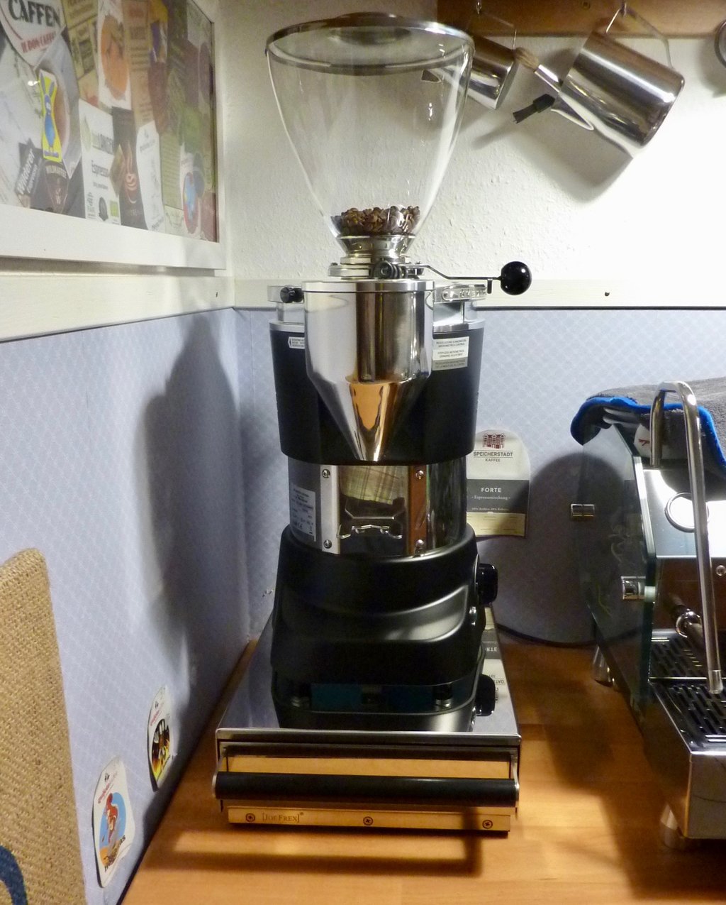 [Verkauft] La Marzocco Vulcano, konische Espressomühle, neuwertig