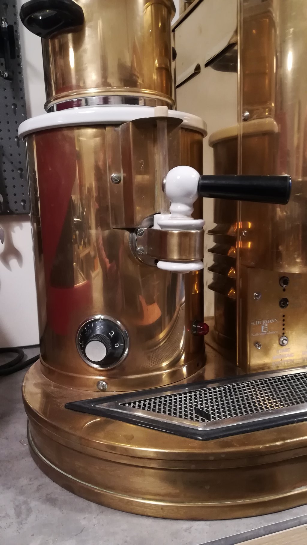 [Verkaufe] Tolle Dekoration alte Schürmann Kaffeemaschine