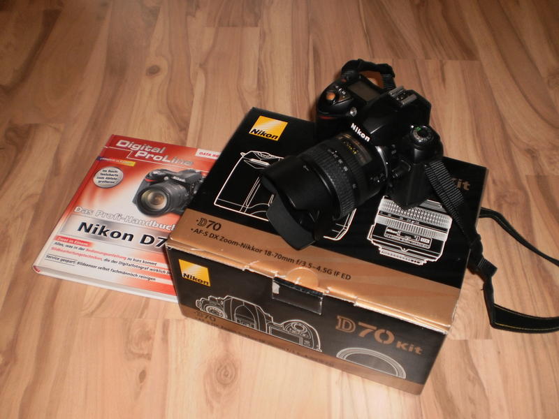 [Erledigt] NIKON D70 DSLR Kit inkl. Objektiv und Zubehör