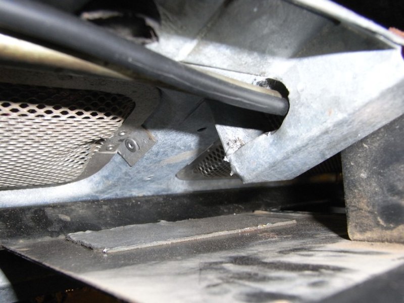 Upgrading wipers on an early 110 Defender Forum LR4x4 The Land