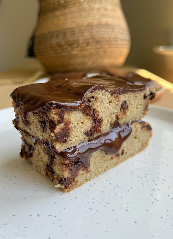 Vegan Chocolate Chip Protein Banana Cake Recipe