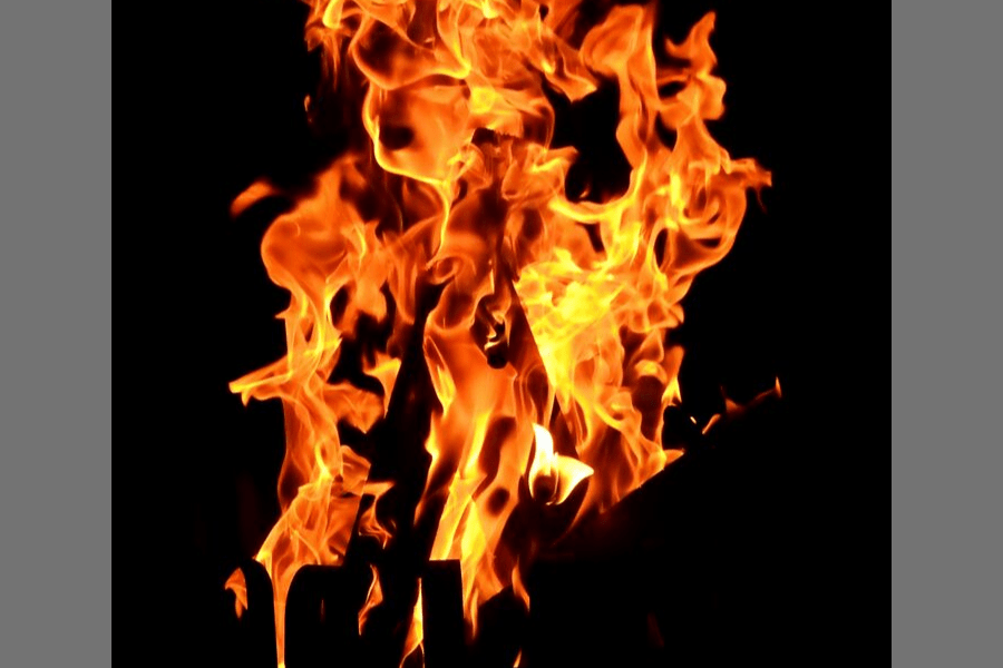 How To Make A Fire Burn Hotter 5 Simple Ways Upgrade Camping
