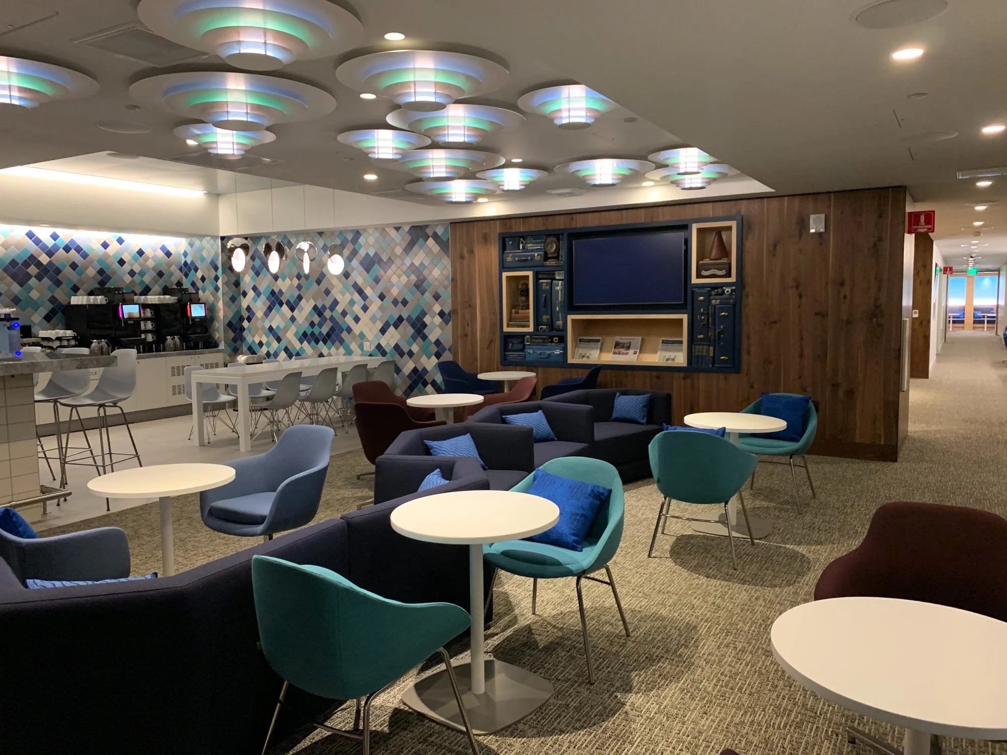 List of Airport Lounges at Los Angeles International Airport [LAX]