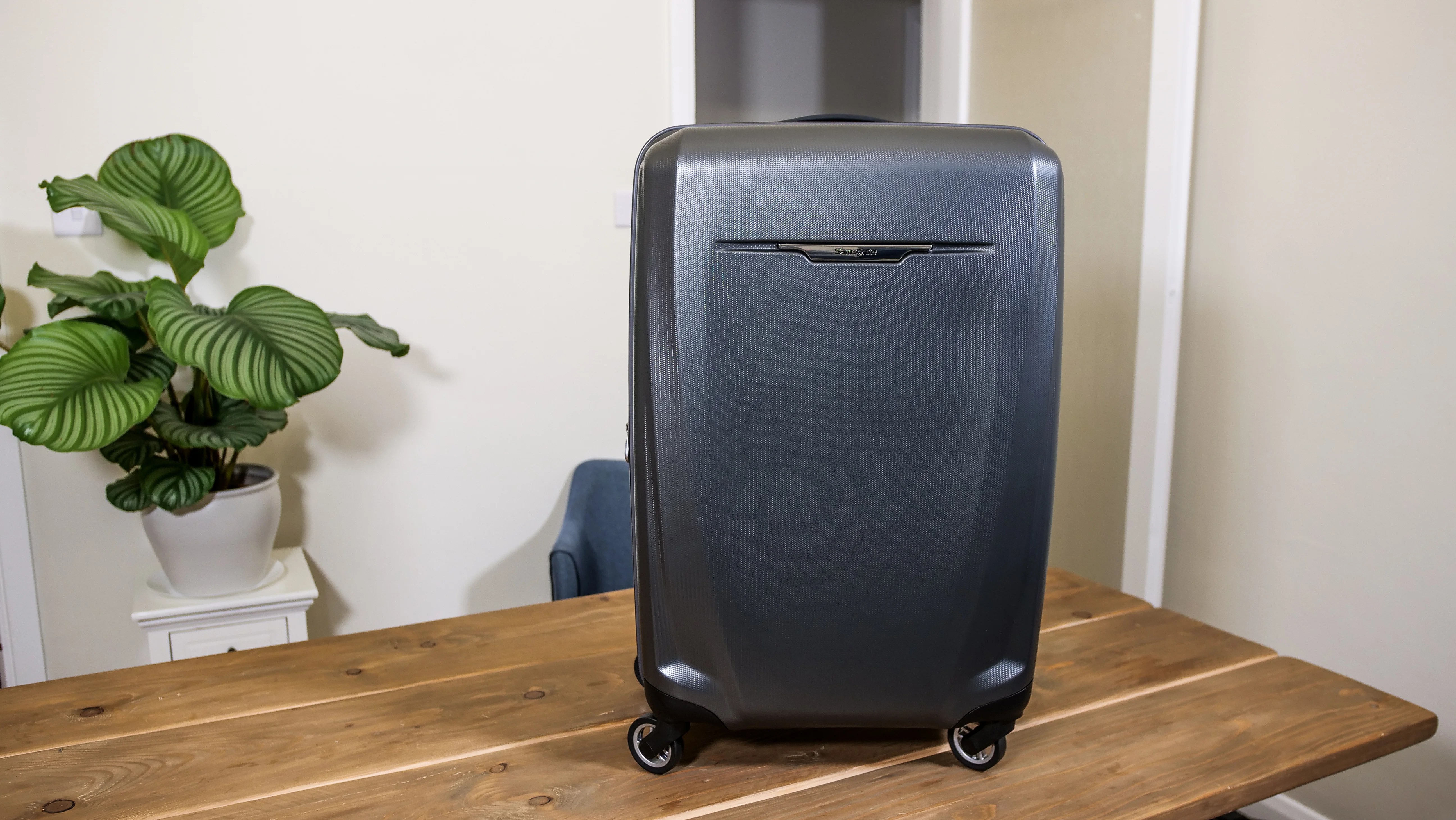 Samsonite Winfield 3 DLX Luggage Review Is It Worth It? [Video]
