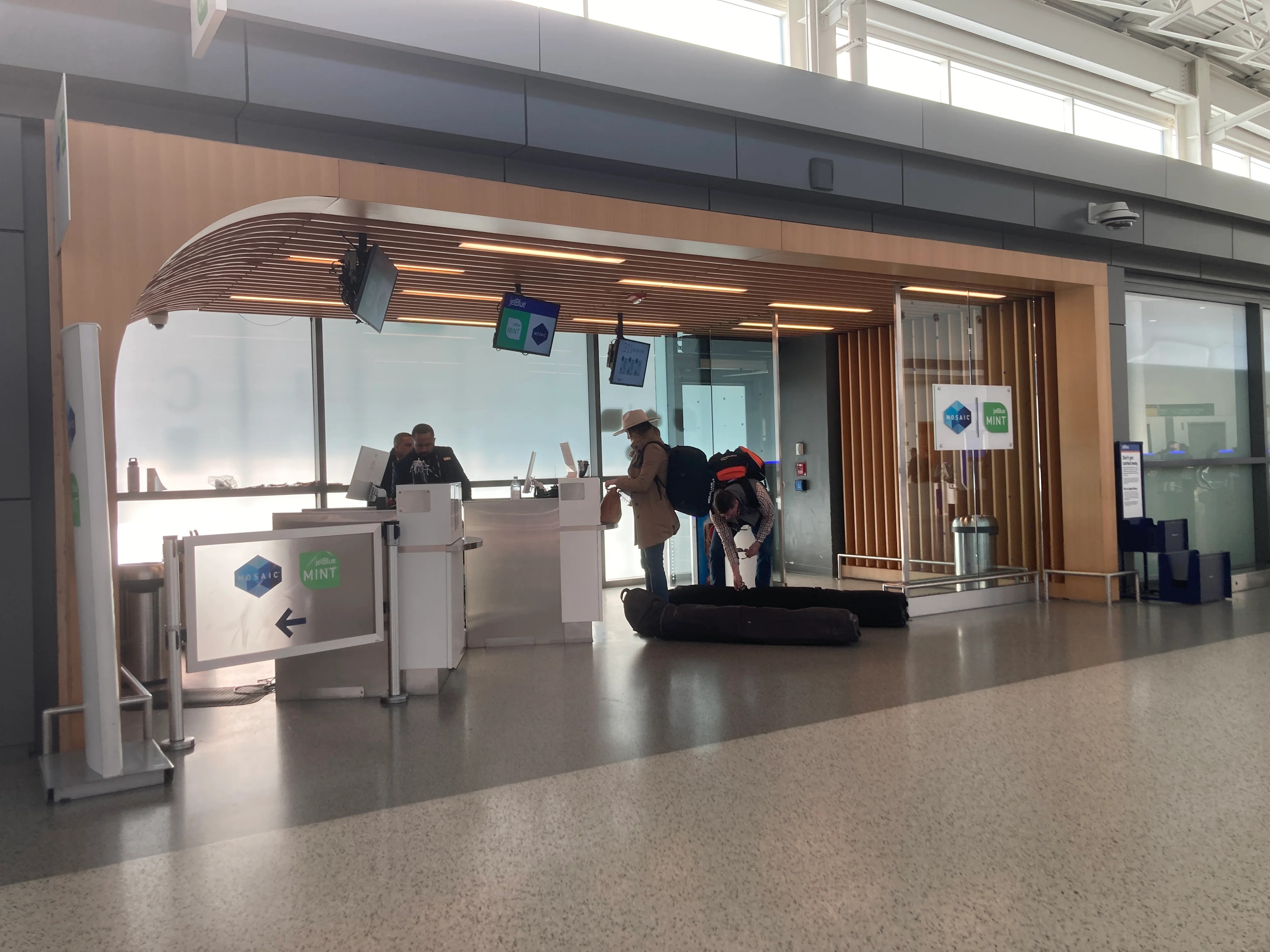 JetBlue Airbus A321 Mint Business 2024 Review [JFK to LAX]