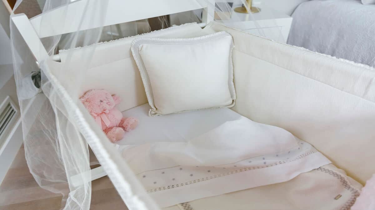 Why Are Crib Sheets So Expensive? {5 Ways To Understand} UpHomely