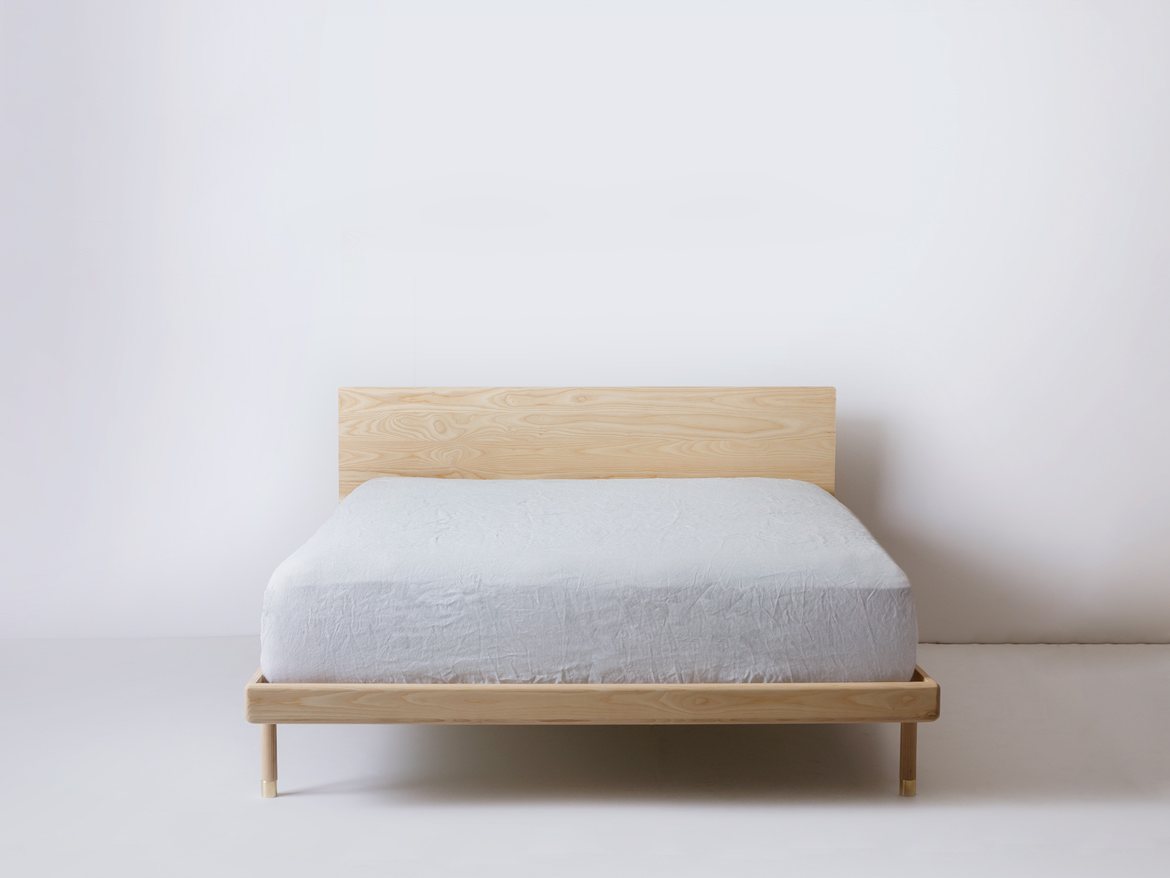 Simple Bed by Kalon Studios UP interiors