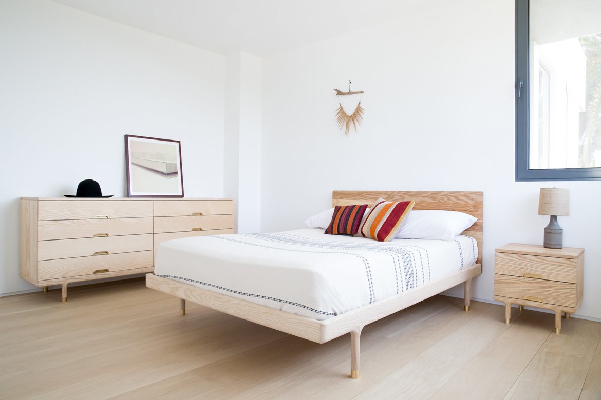 Simple Bed by Kalon Studios UP interiors