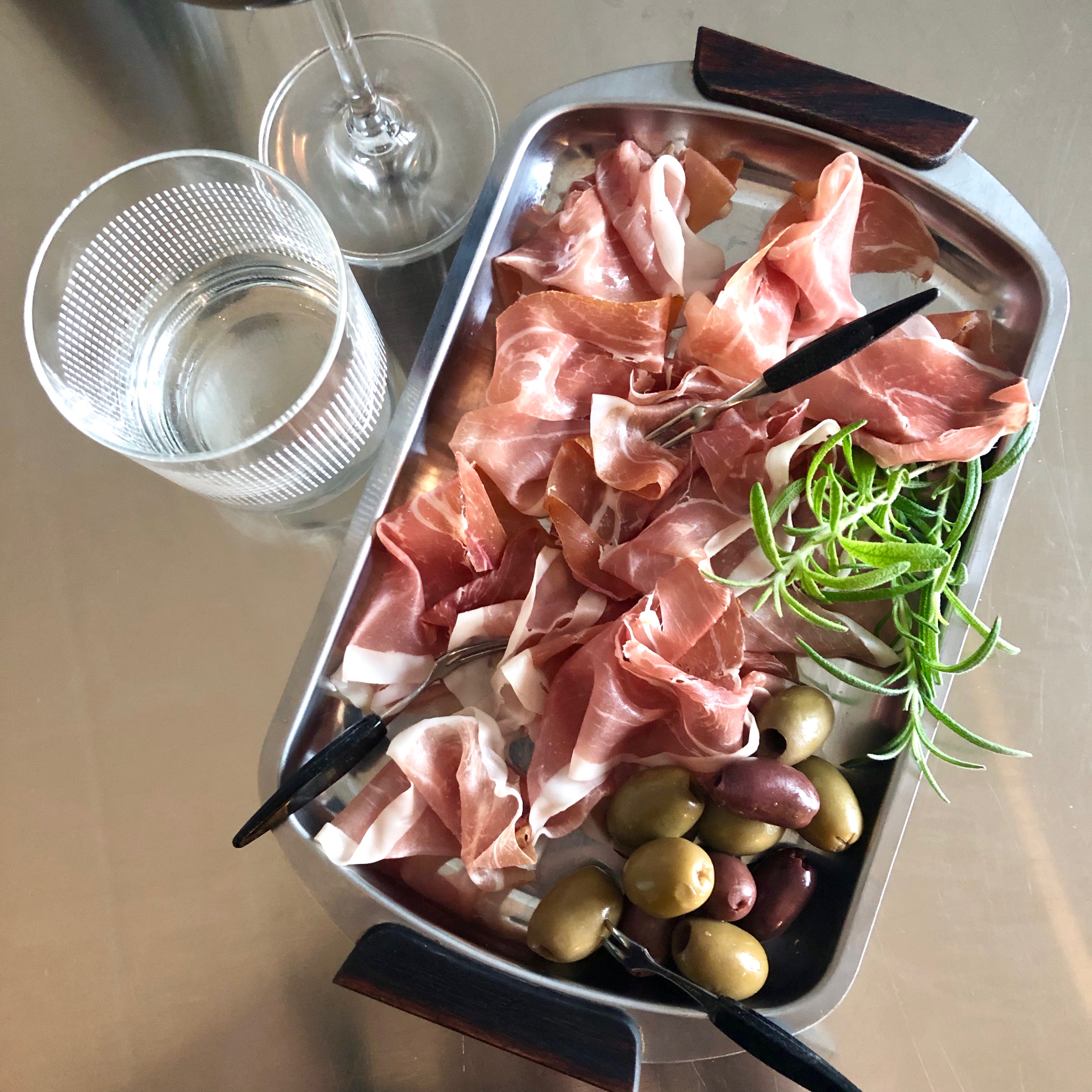 Prosciutto di Parma tillverkning Uplifting recept och matkunskap