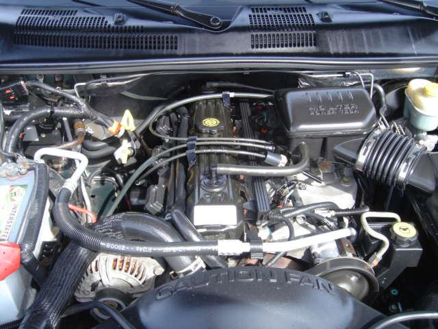 File:2002 Jeep G. Cherokee Engine.jpg - Wikimedia Commons