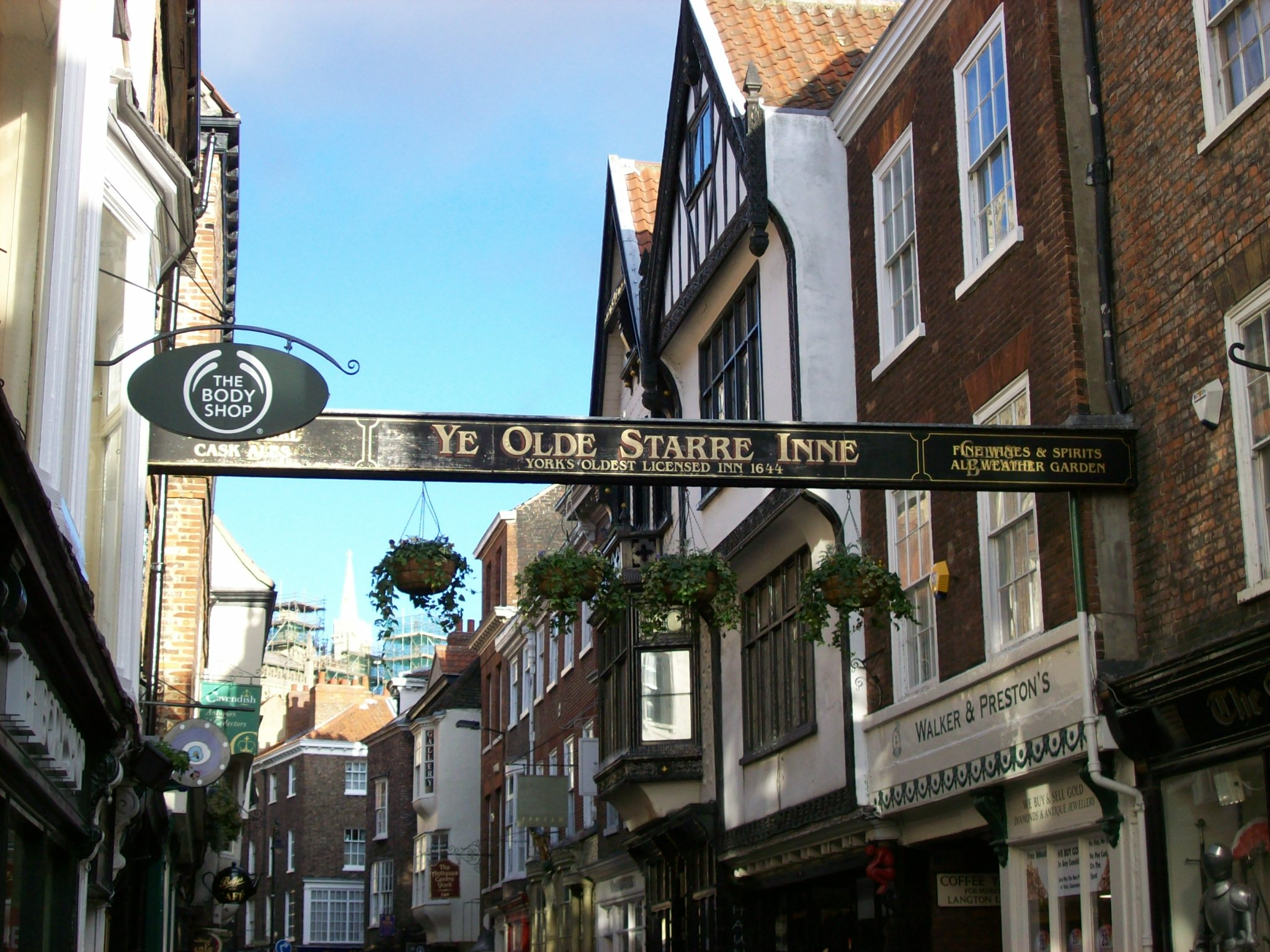 FileStonegate, York 2.JPG Wikimedia Commons
