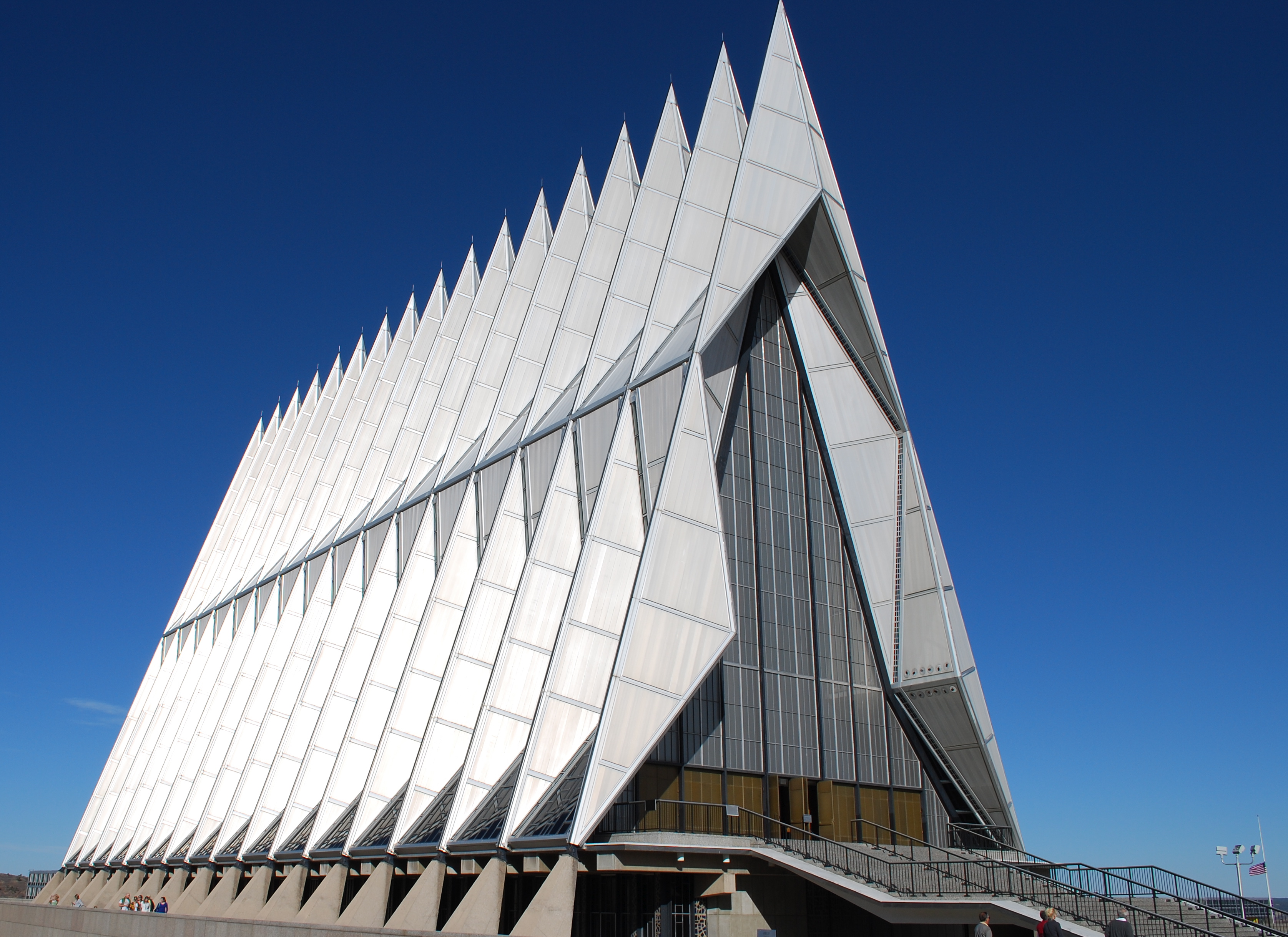 FileUS Air Force Academy Chapel.JPG Wikipedia