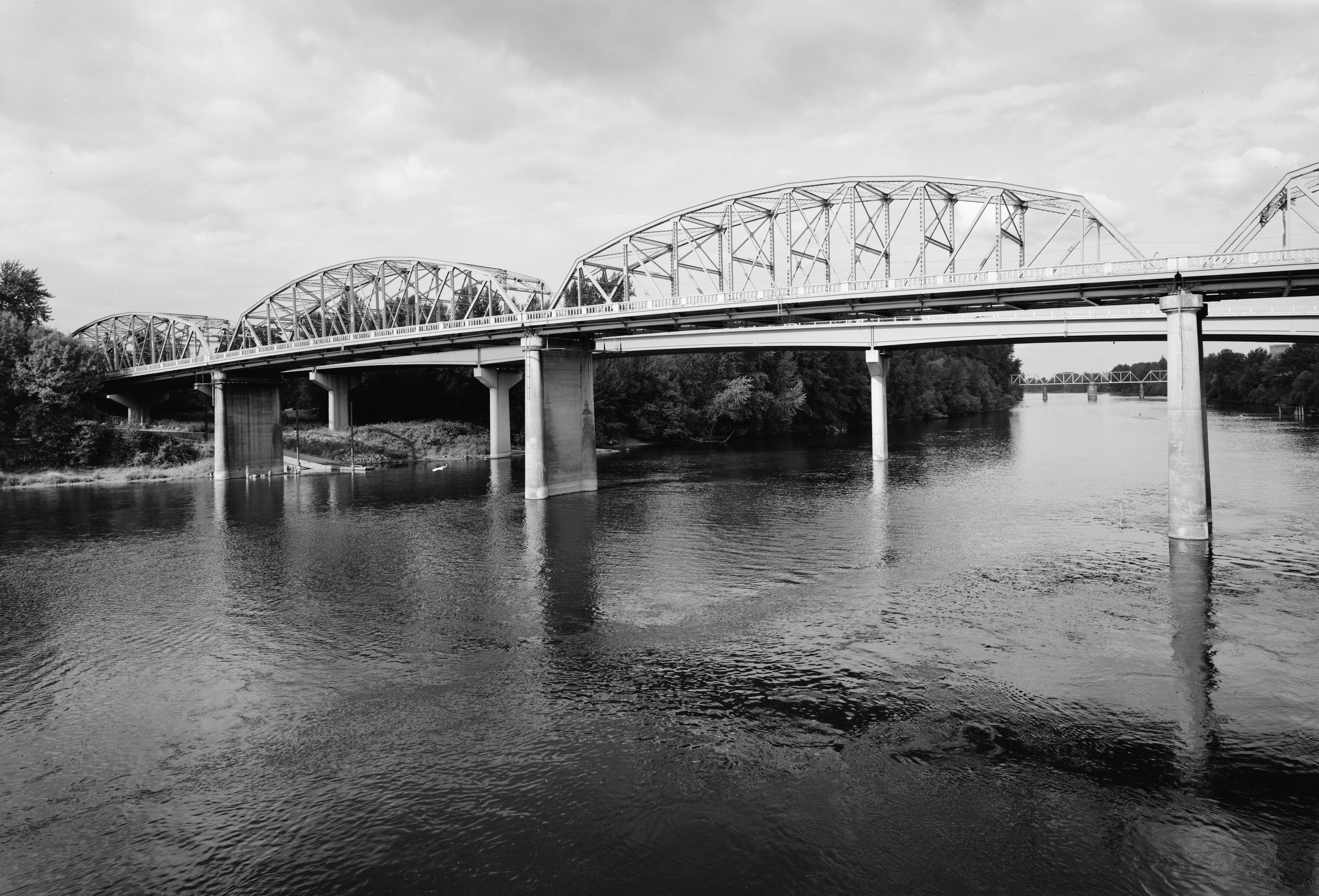 FileEllsworth Street Bridge black and white.jpeg Wikipedia