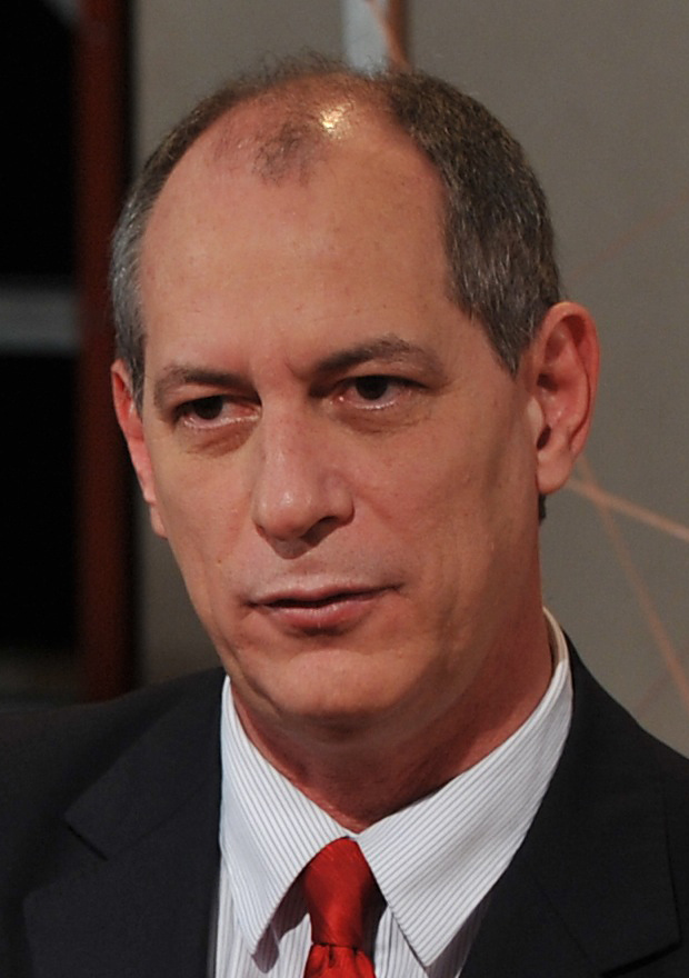 Ciro ferreira gomes é um político e advogado brasileiro que nasceu em pindamonhangaba no desde os primeiros indícios da derrocada do governo da presidente dilma rousseff, ciro gomes foi. Ciro Gomes Wikipedia