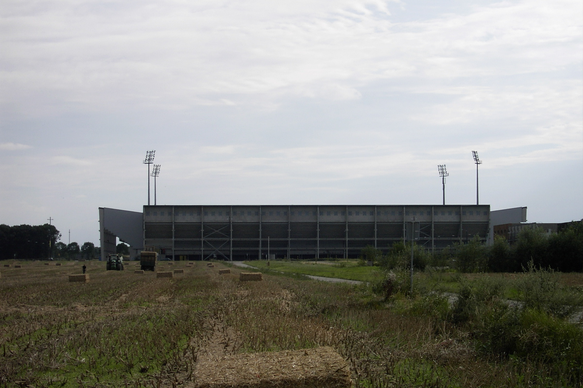 Select from premium fortuna sittard stadion of the highest quality. Fortuna Sittard Stadion - Wikipedia