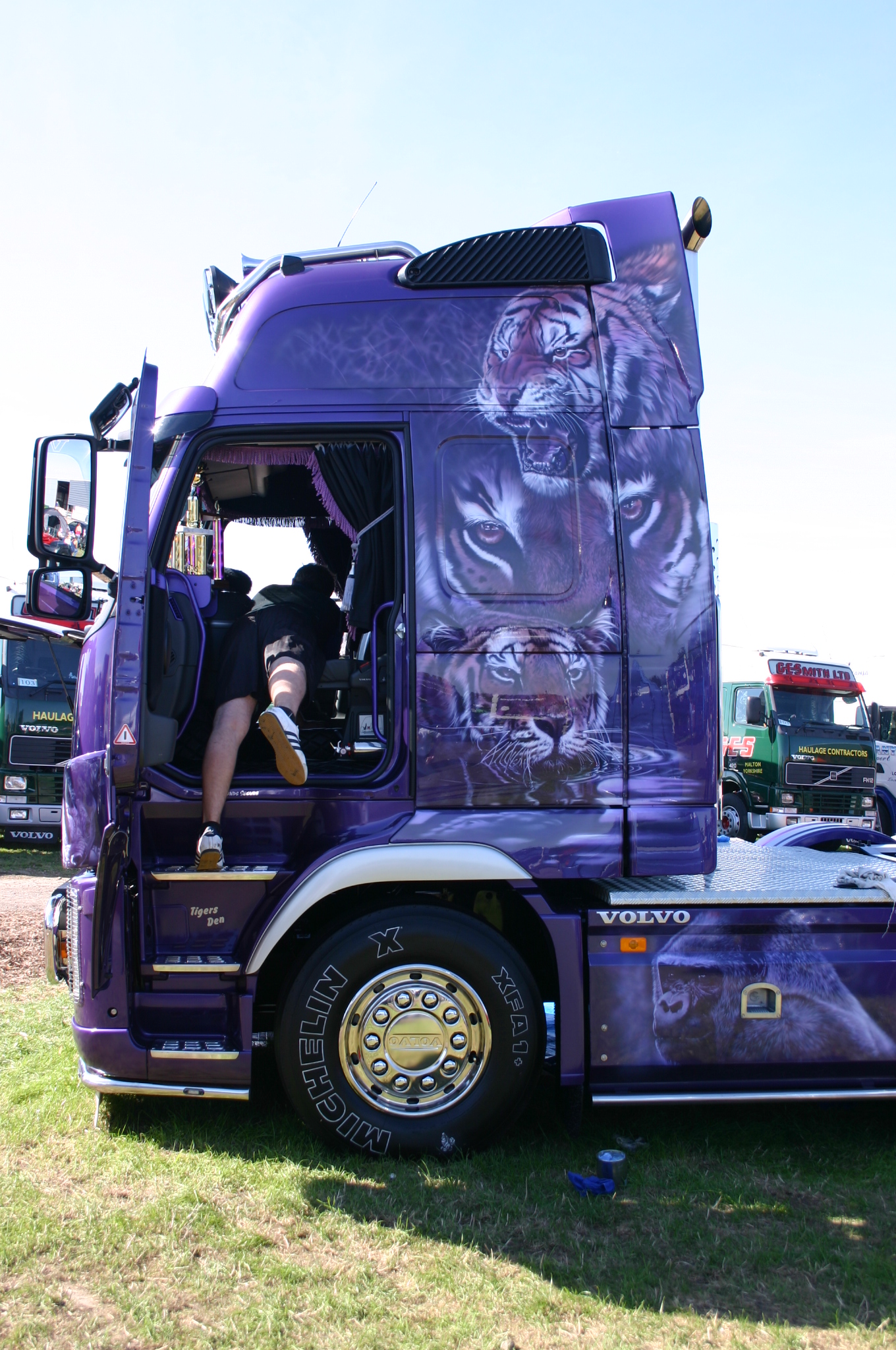 File004SFEC BIGTRUCKS.JPG Wikimedia Commons