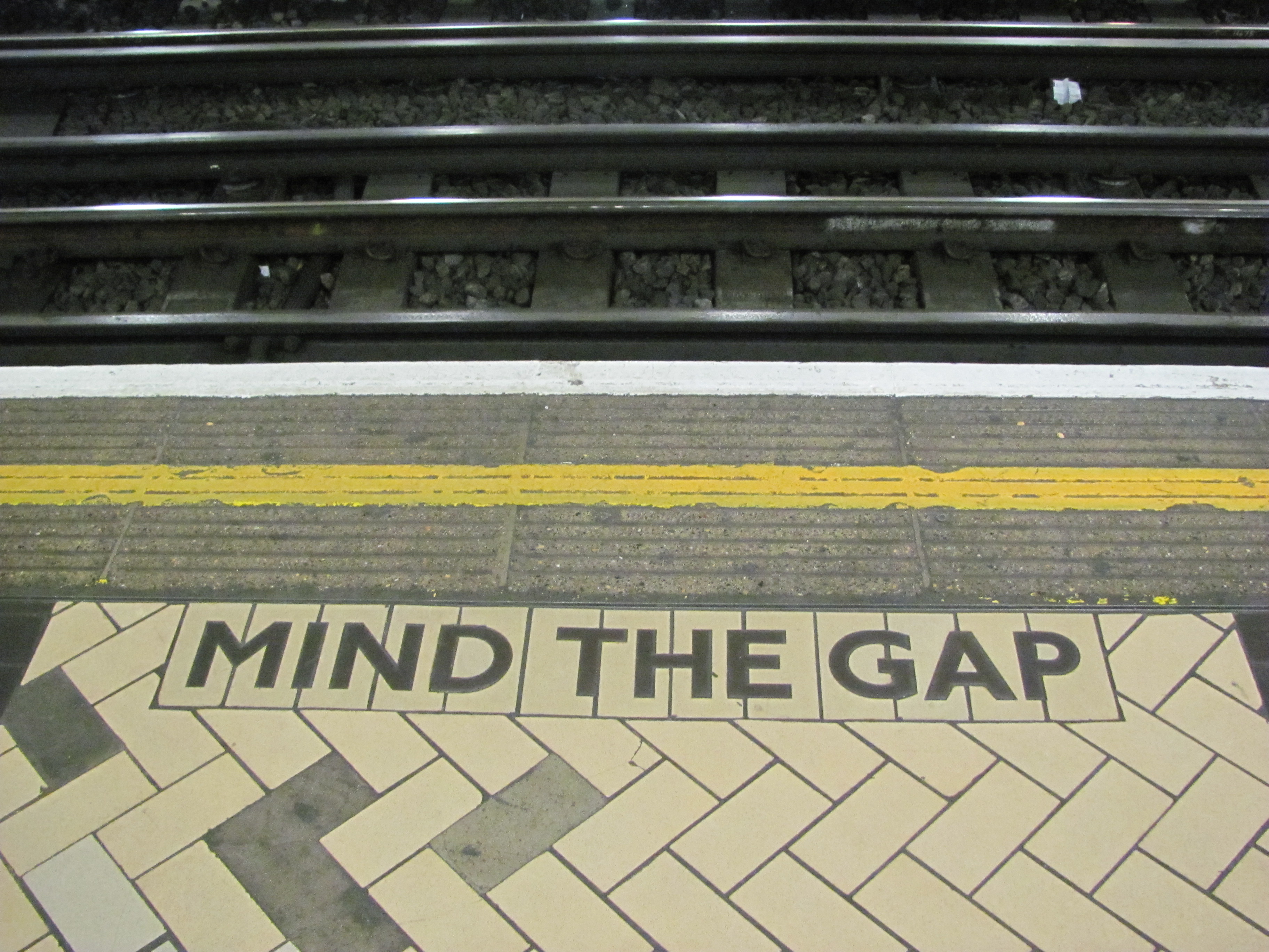 FileMind the gap 2.JPG Wikipedia, the free encyclopedia
