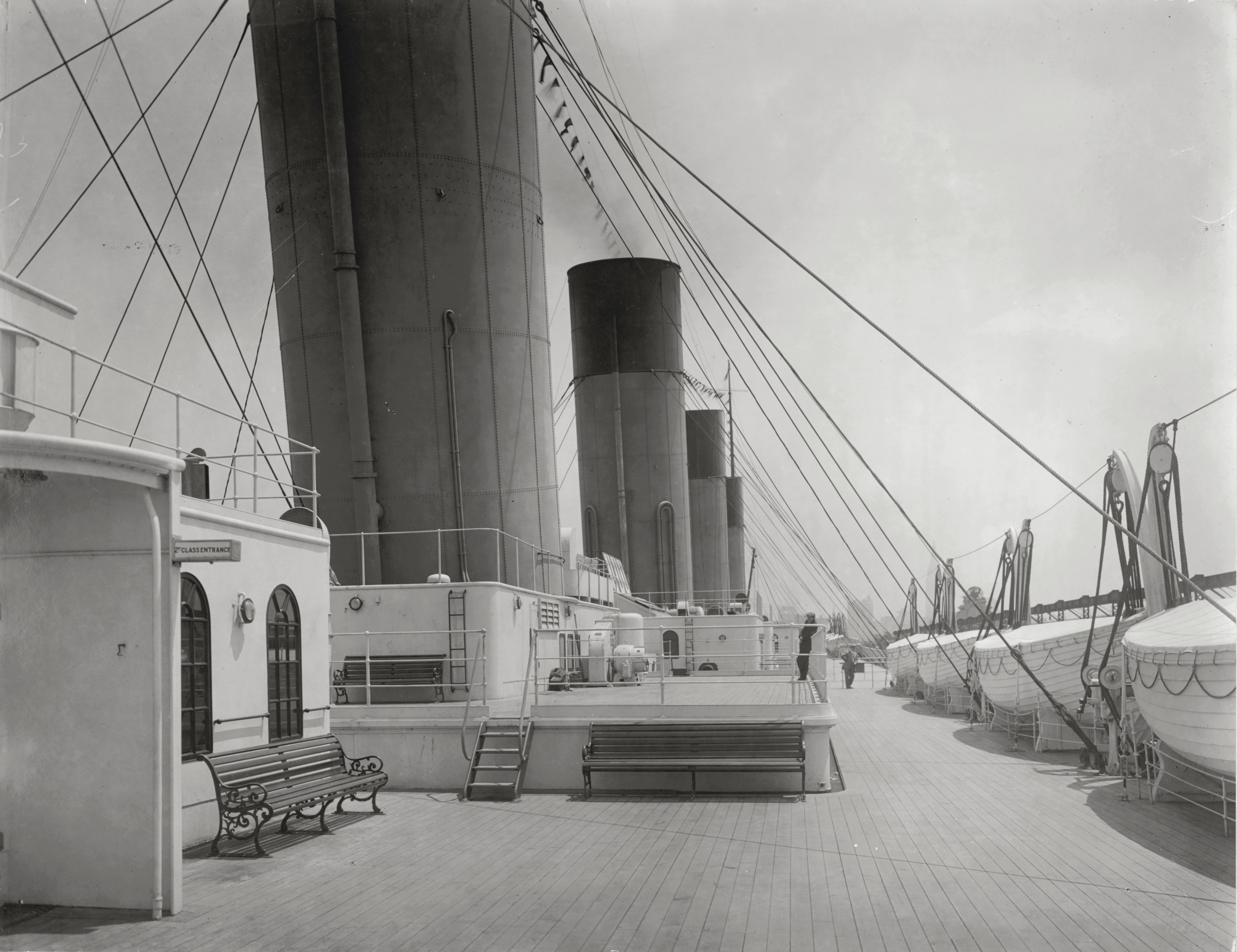 Deck (Ship) - Wikipedia