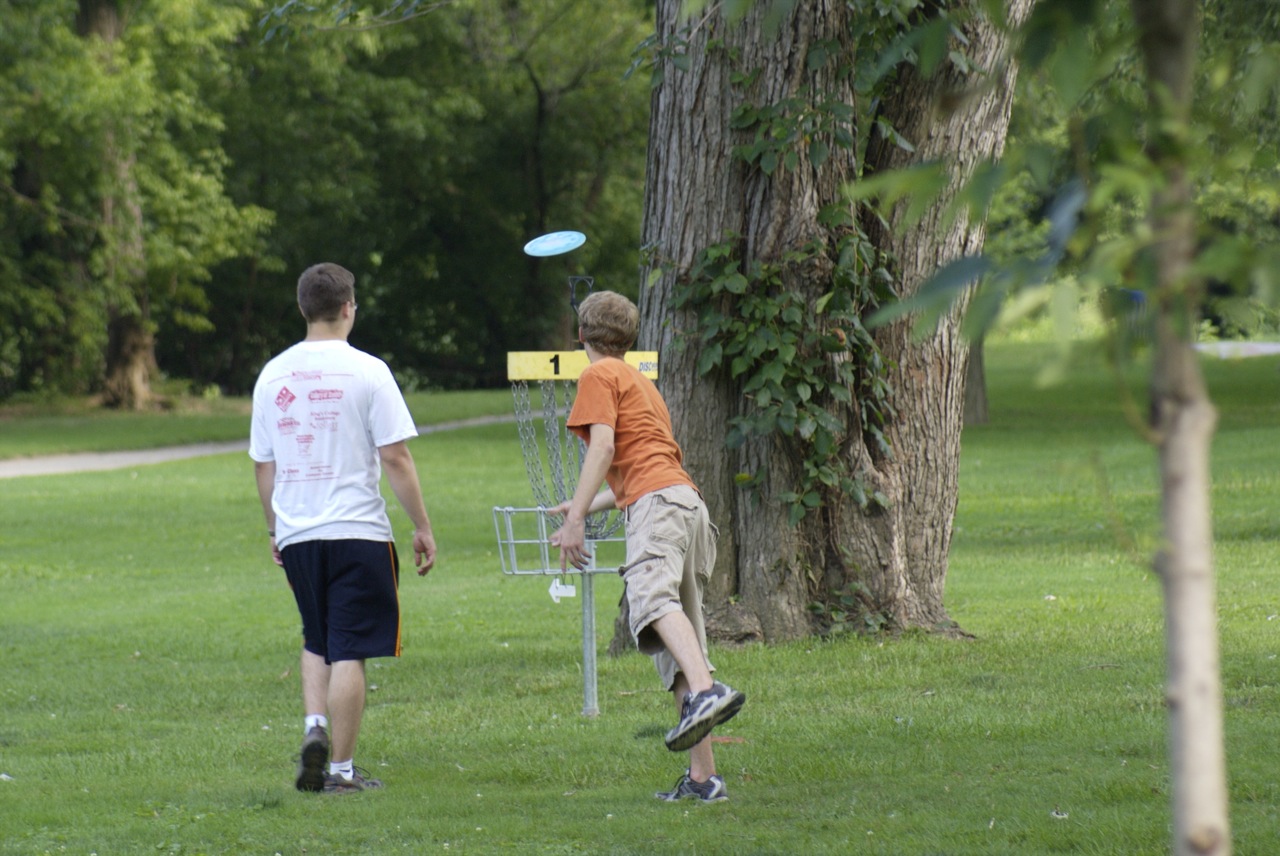 FileDisc golf.jpg Wikimedia Commons