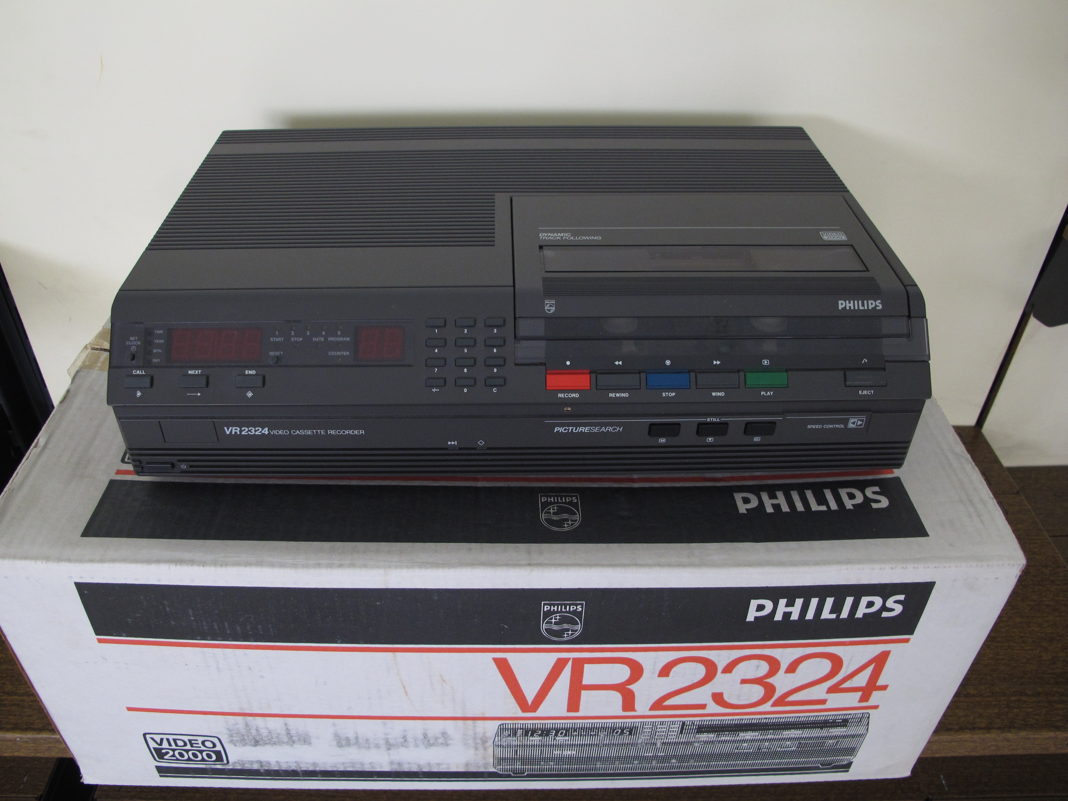 FilePhilips Video 2000 VR2324.JPG Wikimedia Commons