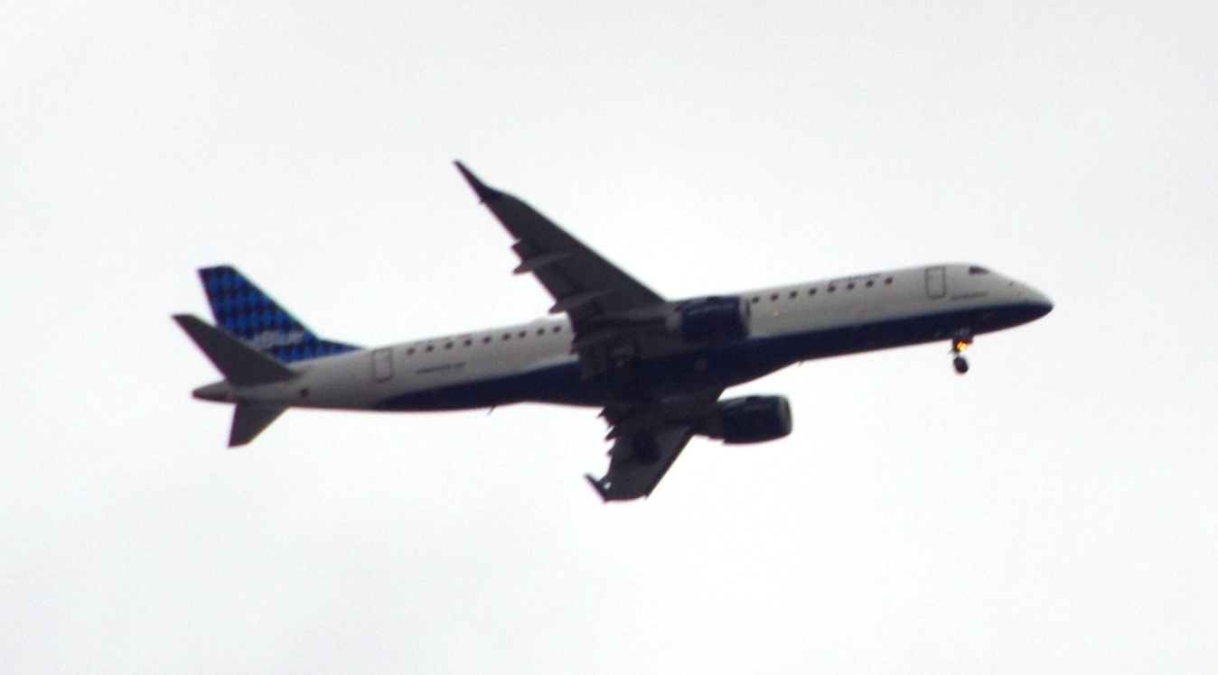 FileJetBlue Airplane In Flight.JPG Wikimedia Commons