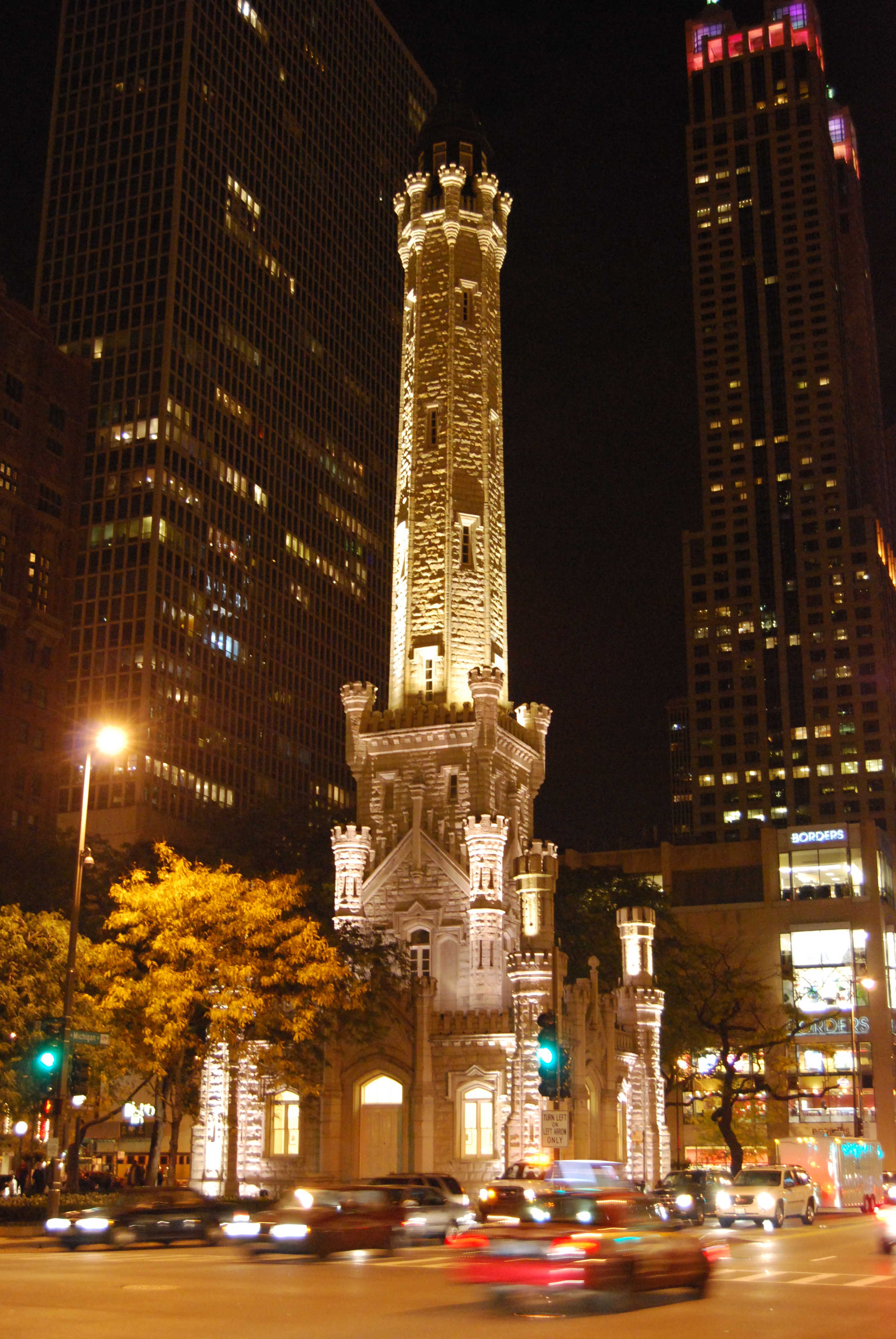 FileChicago Water Tower by night.JPG Wikipedia, the free encyclopedia