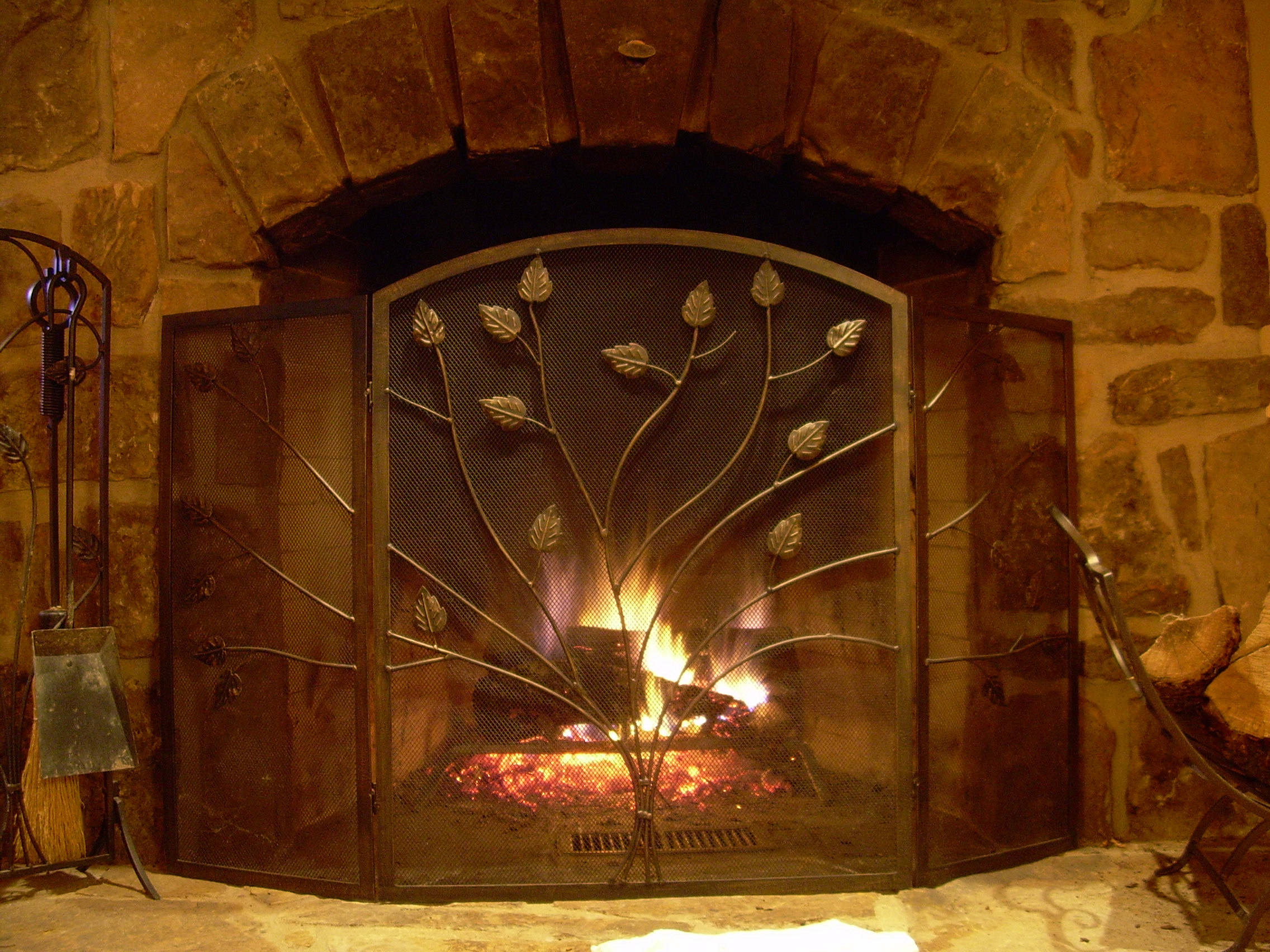 FileCabin fireplace.JPG Wikimedia Commons