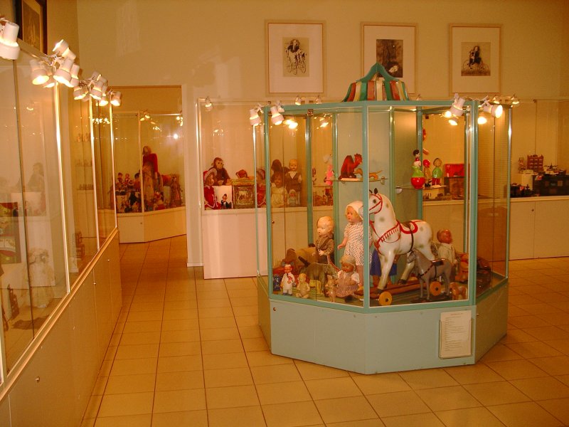 Museum Inside.JPG Wikipedia