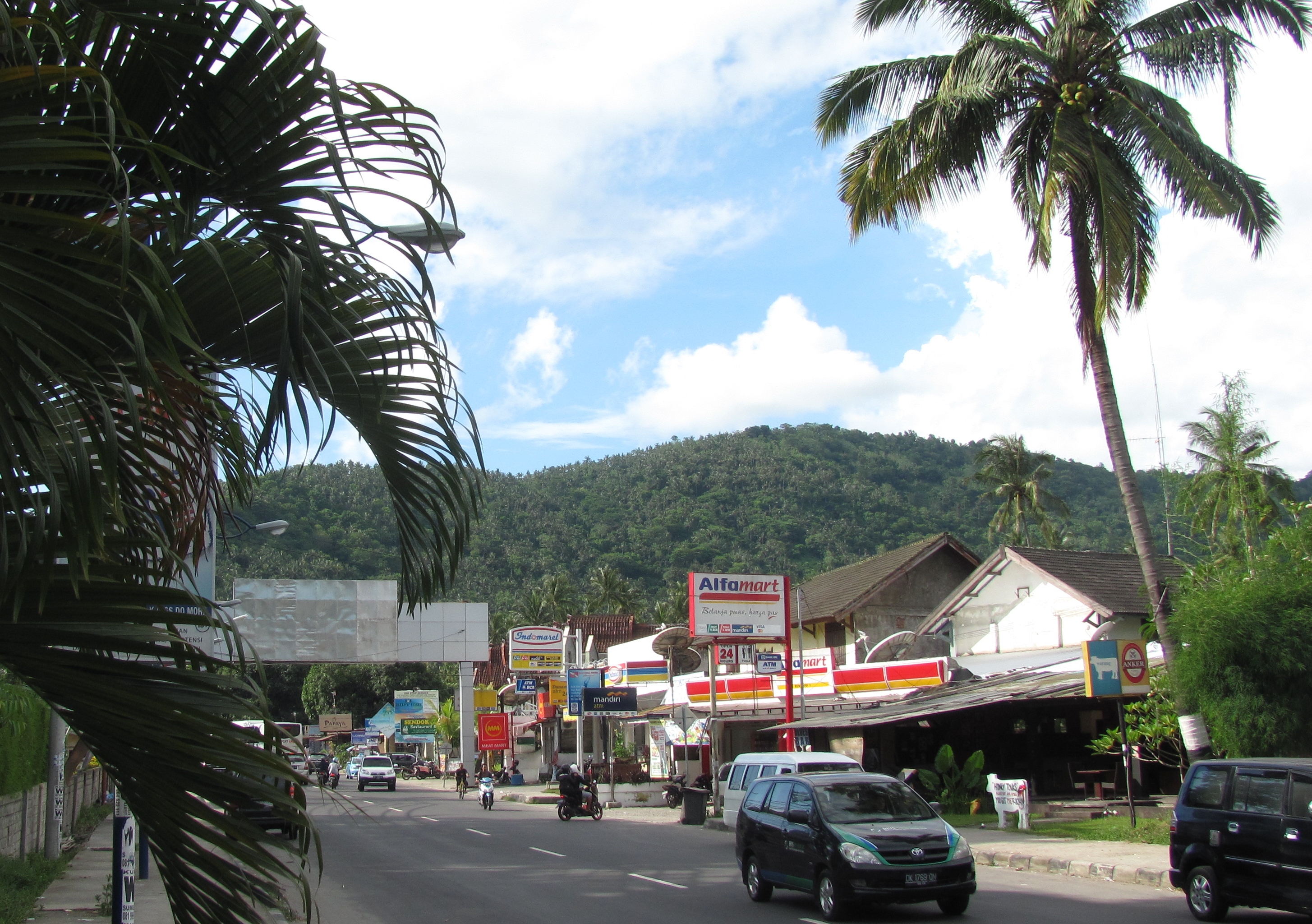 Senggigi - Wikipedia