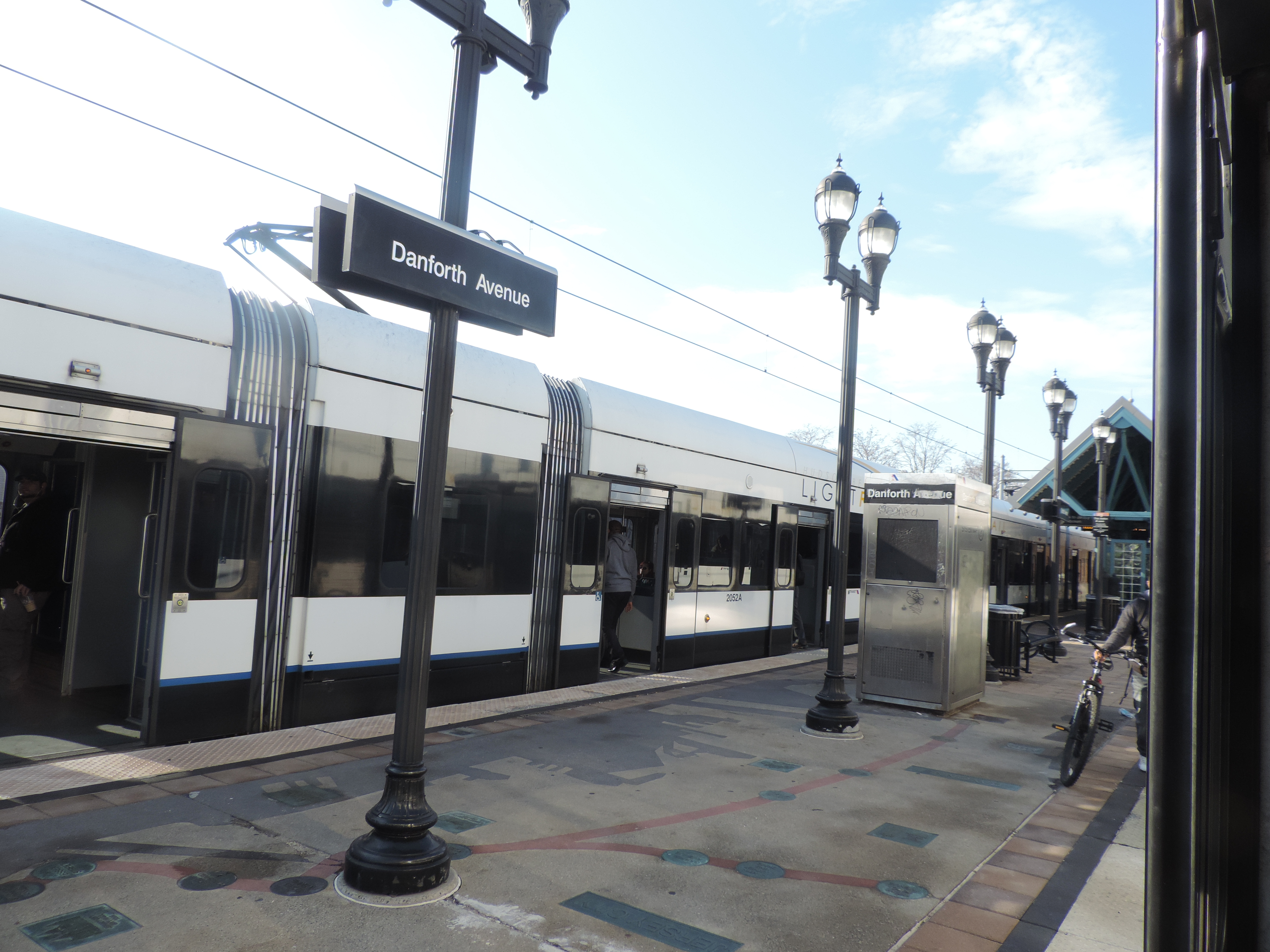 Closest Light Rail Station Danforth Avenue Station - Wikiwand