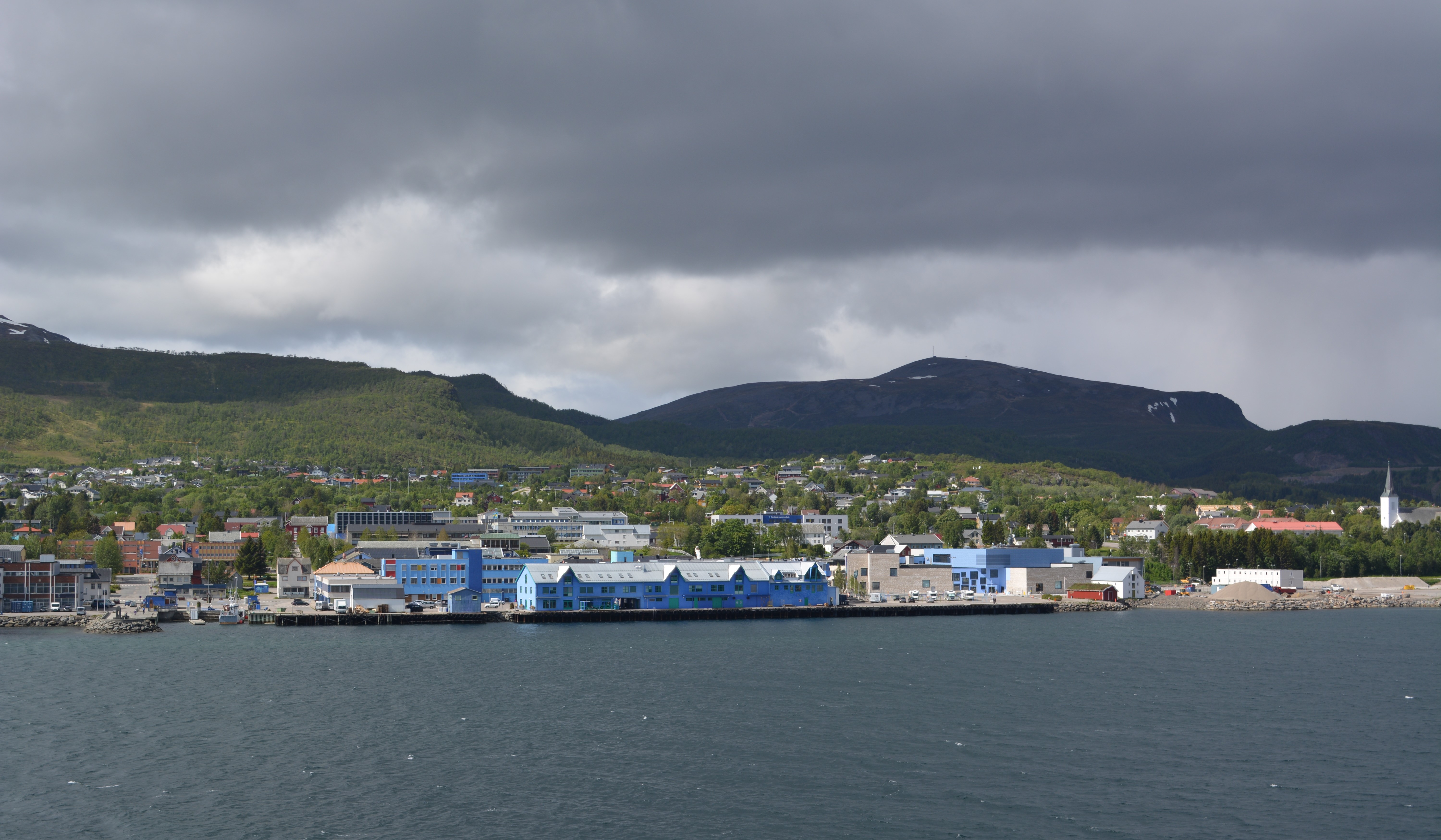 Vesterålen is a quiet escape, but also near some of norway's best sites. File Sortland Vesteralen Jpg Wikimedia Commons