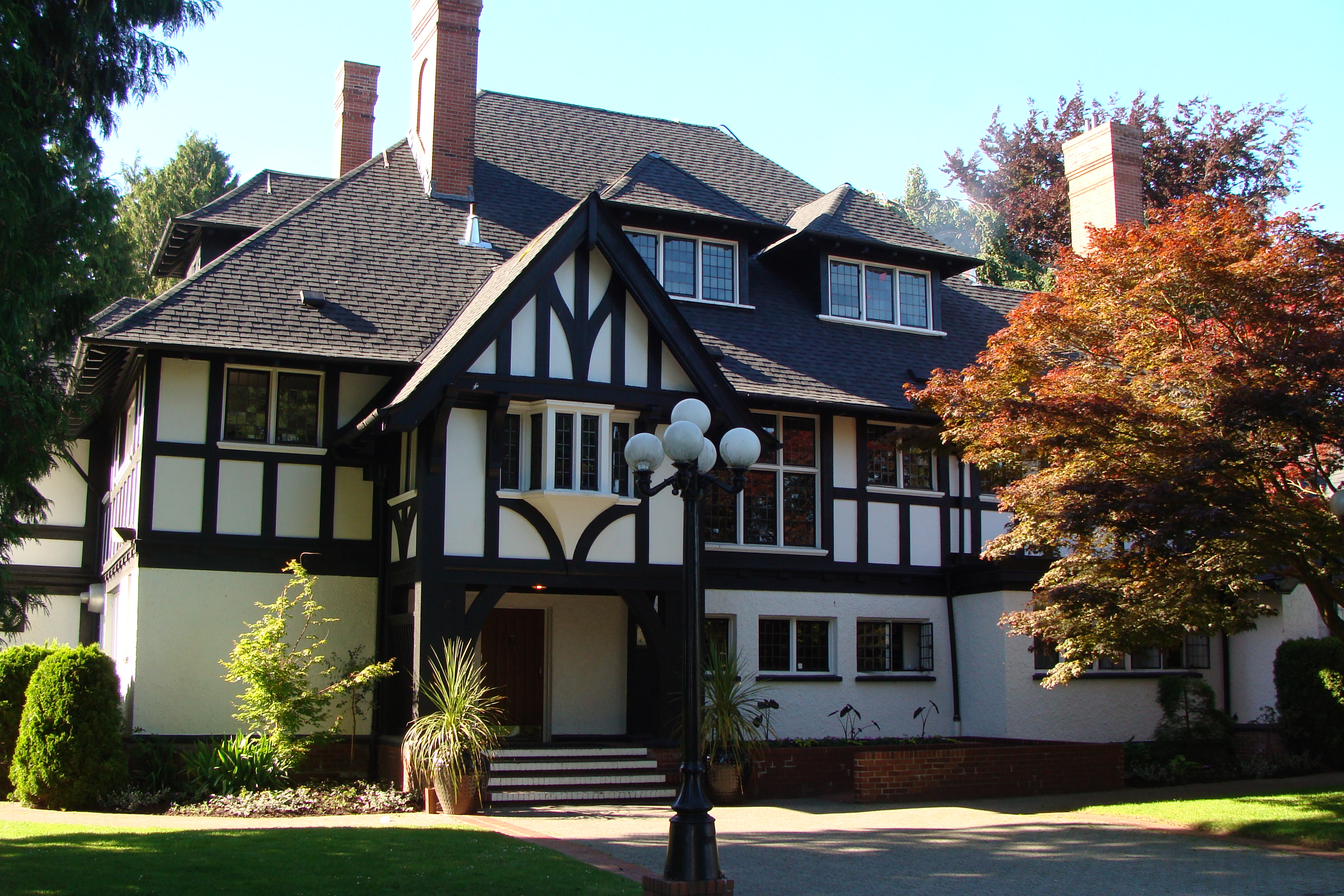 FileBrock House.JPG Wikimedia Commons