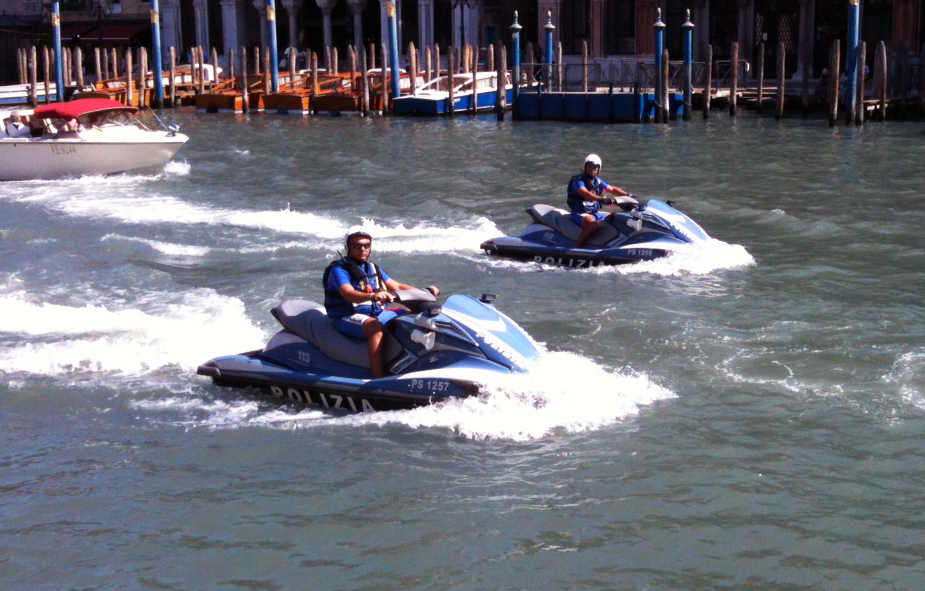 Vannscooter – Wikipedia