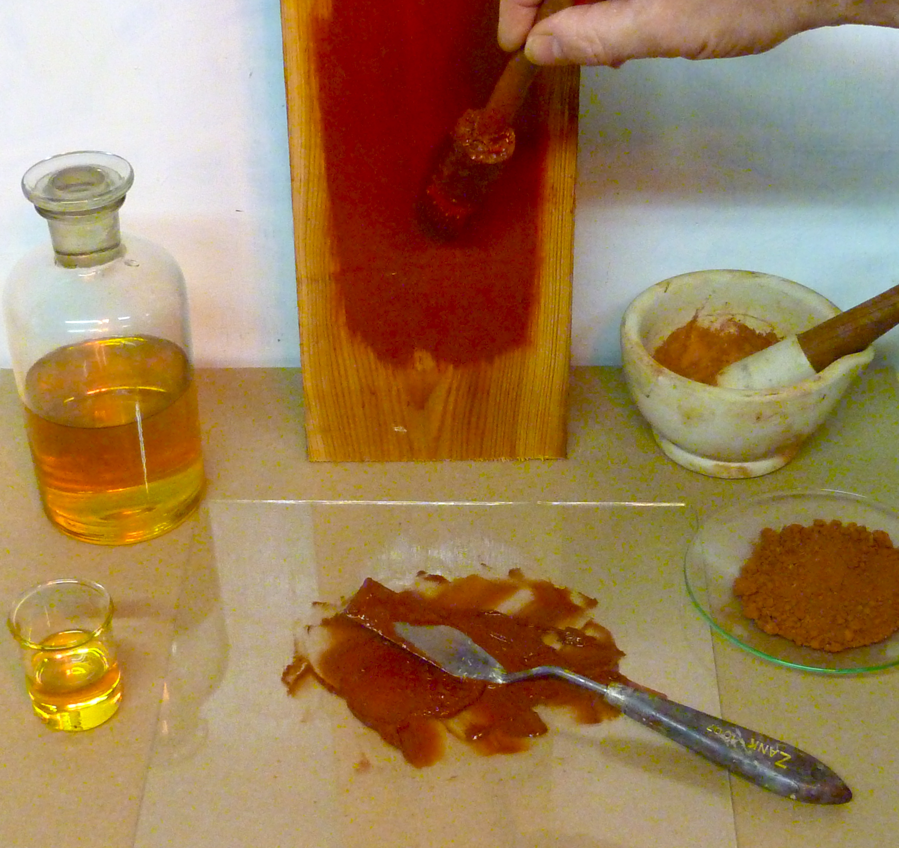 FileLinseed oil paint..JPG Wikimedia Commons
