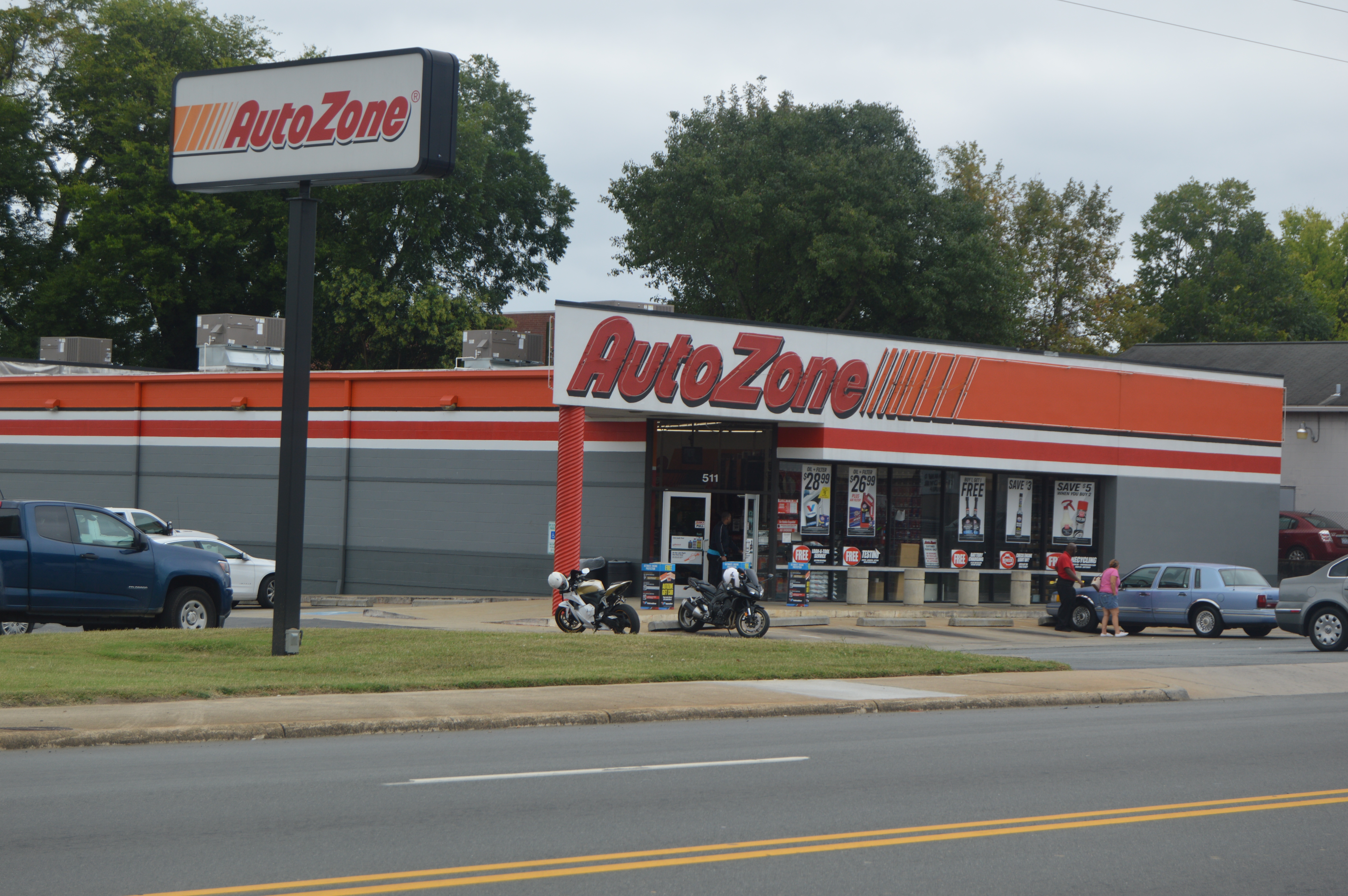 File:lexington Autozone.jpg - Wikimedia Commons