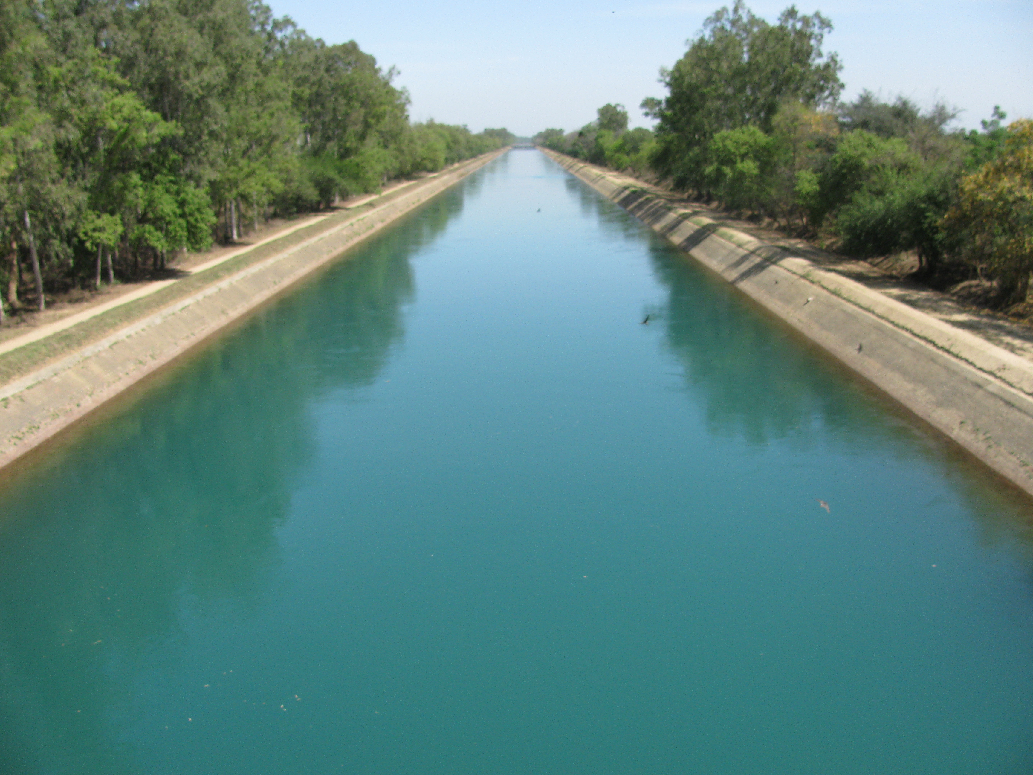 FileBhakra Main Canal.JPG