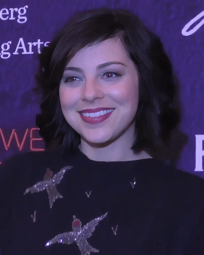 کریستا رودریگز ویکی‌پدیا، دانشنامهٔ آزاد