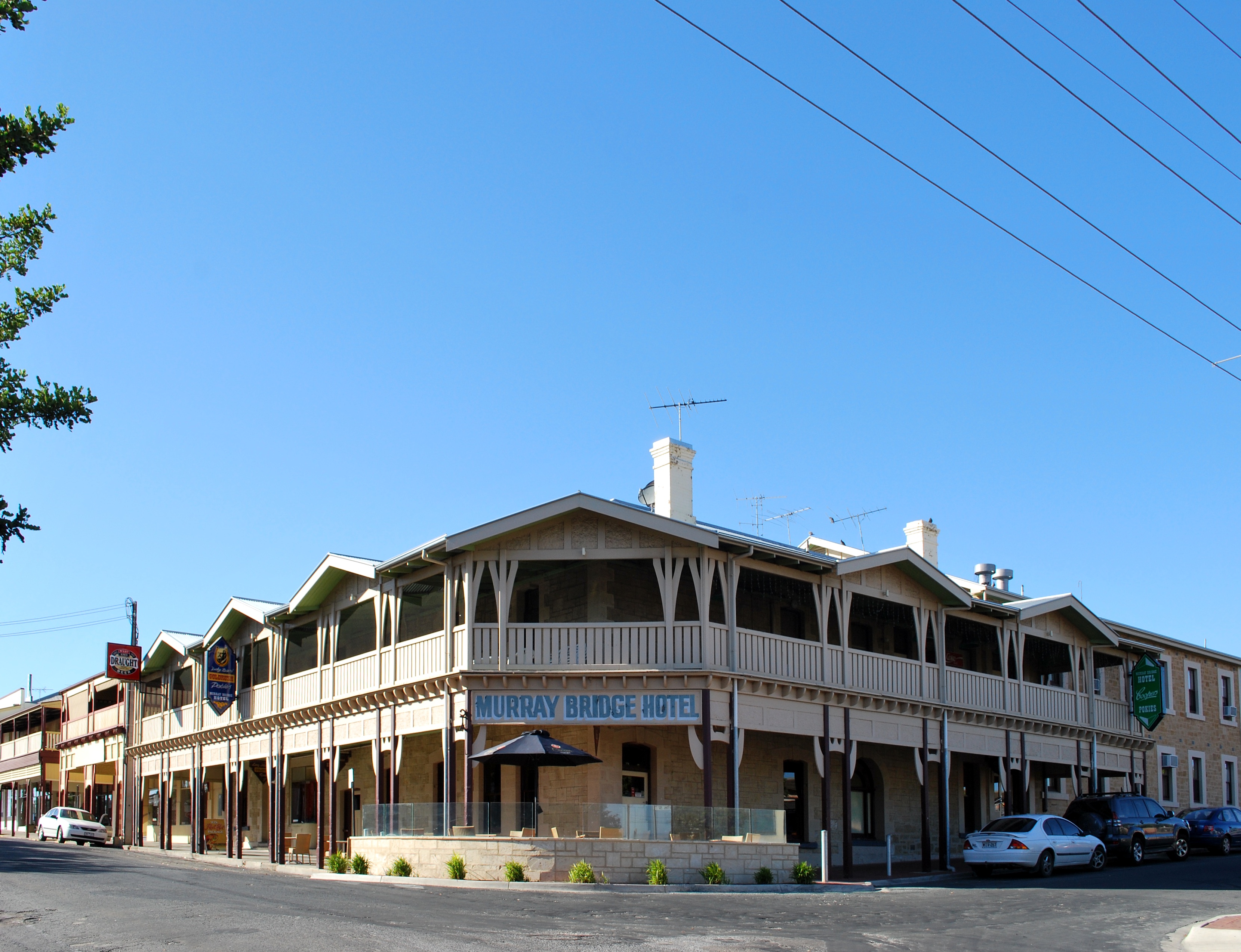 FileMurrayBridgeHotel.JPG Wikimedia Commons