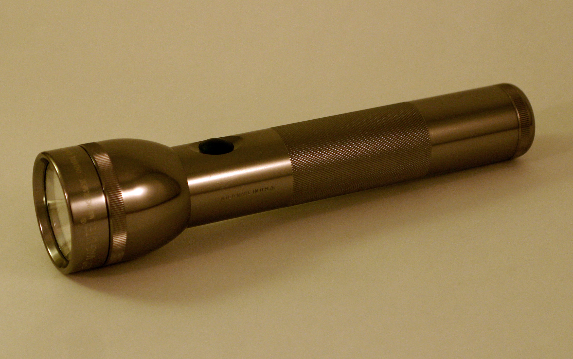 FileMaglite Flashlight.jpg Wikimedia Commons