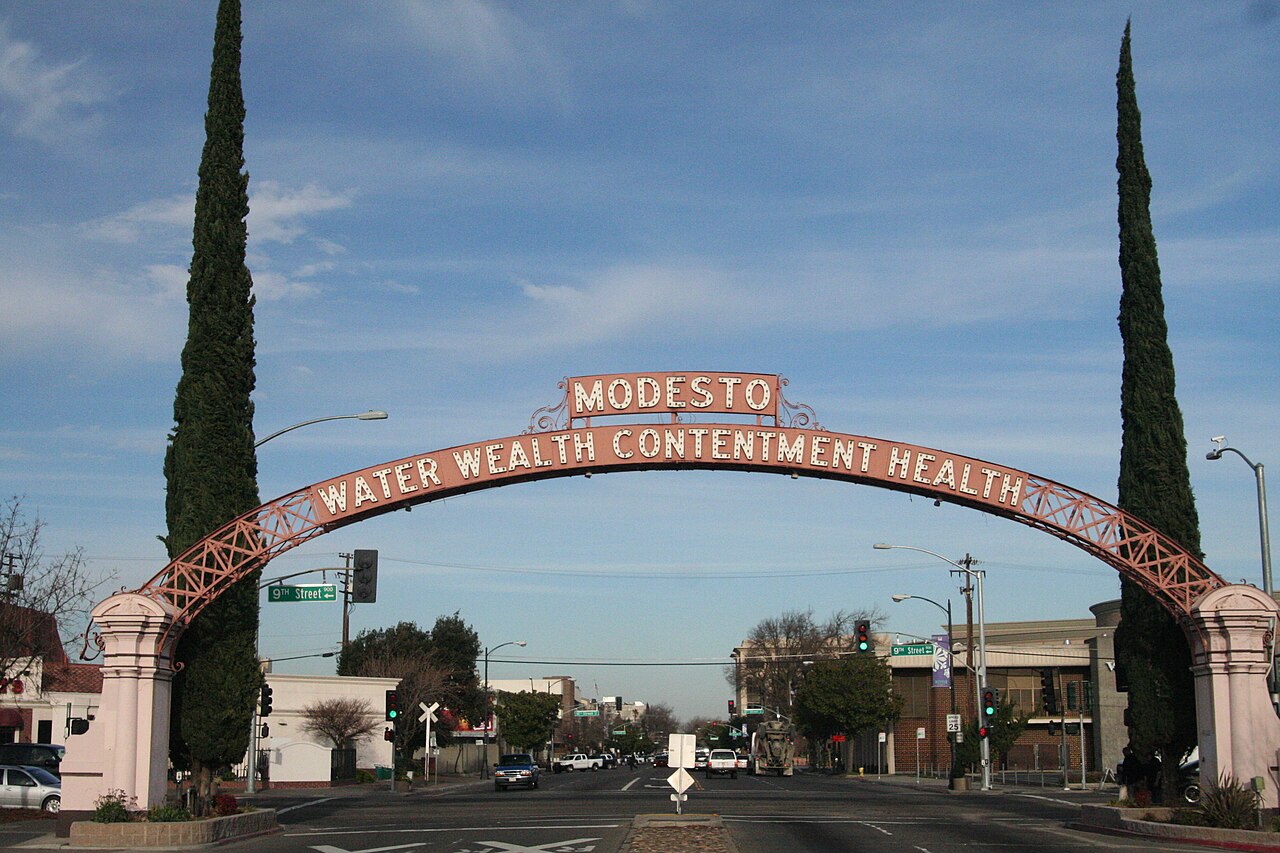 FileModesto Arch.JPG Wikimedia Commons
