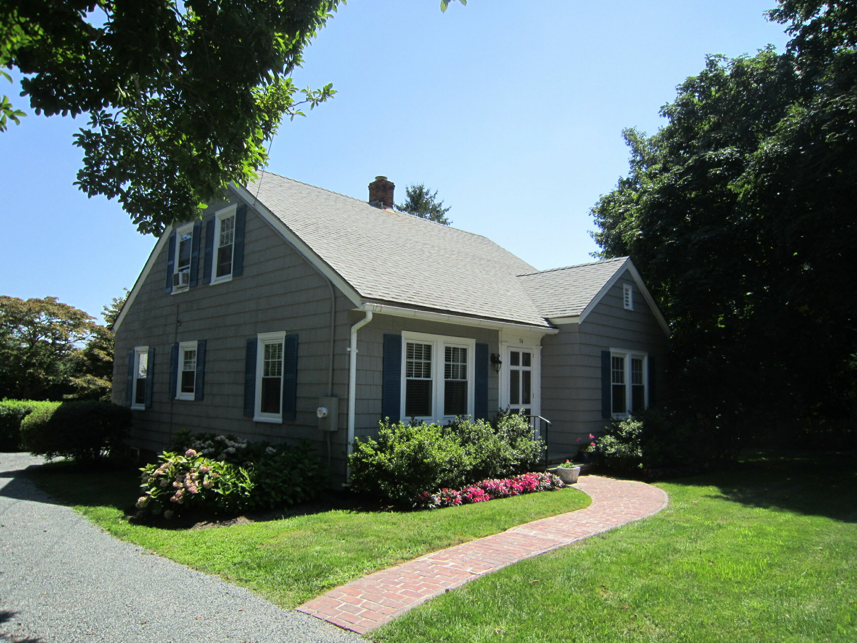 14 Miller Ln in East Hampton Out East