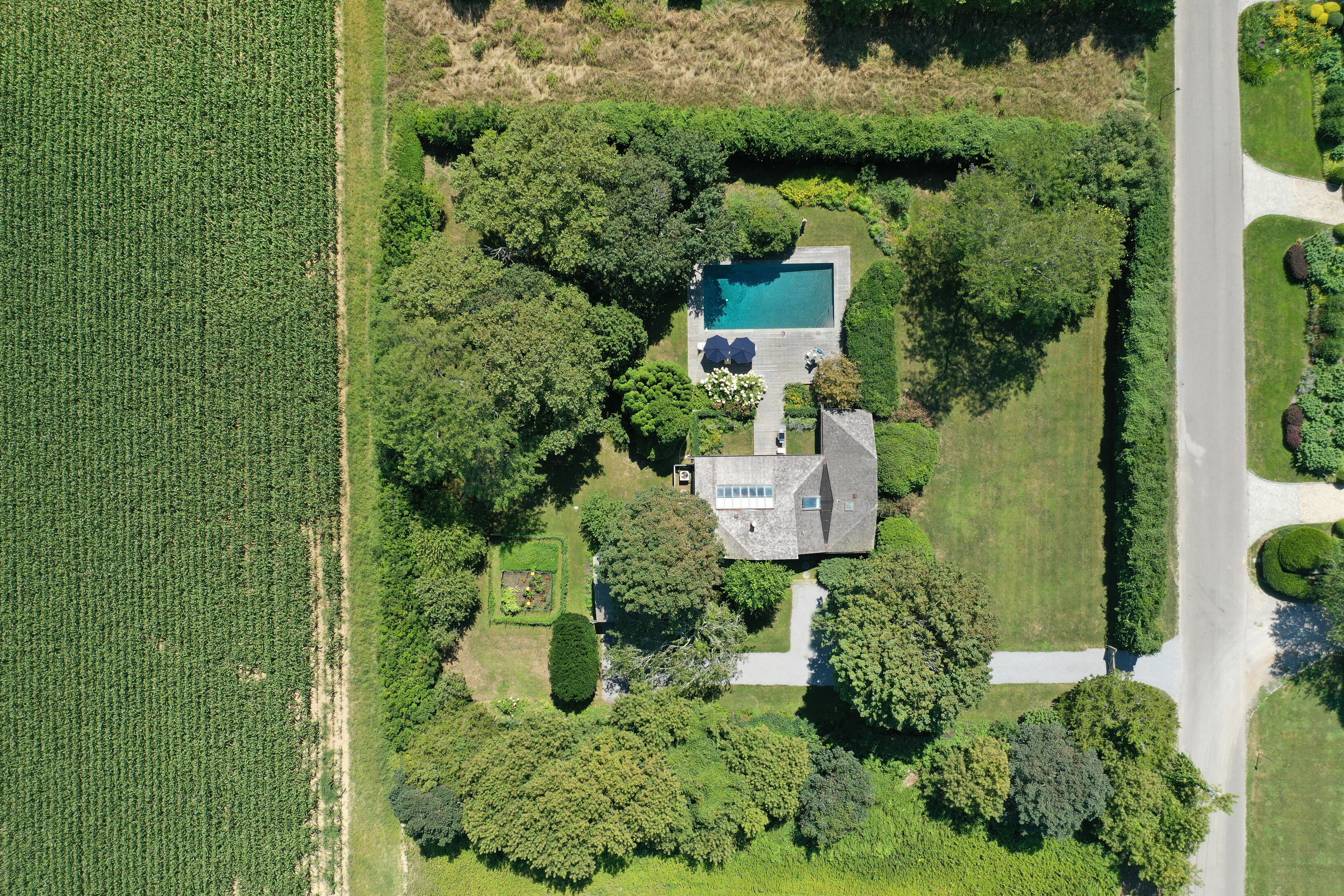 29 Fairfield Pond Ln in Sagaponack Out East