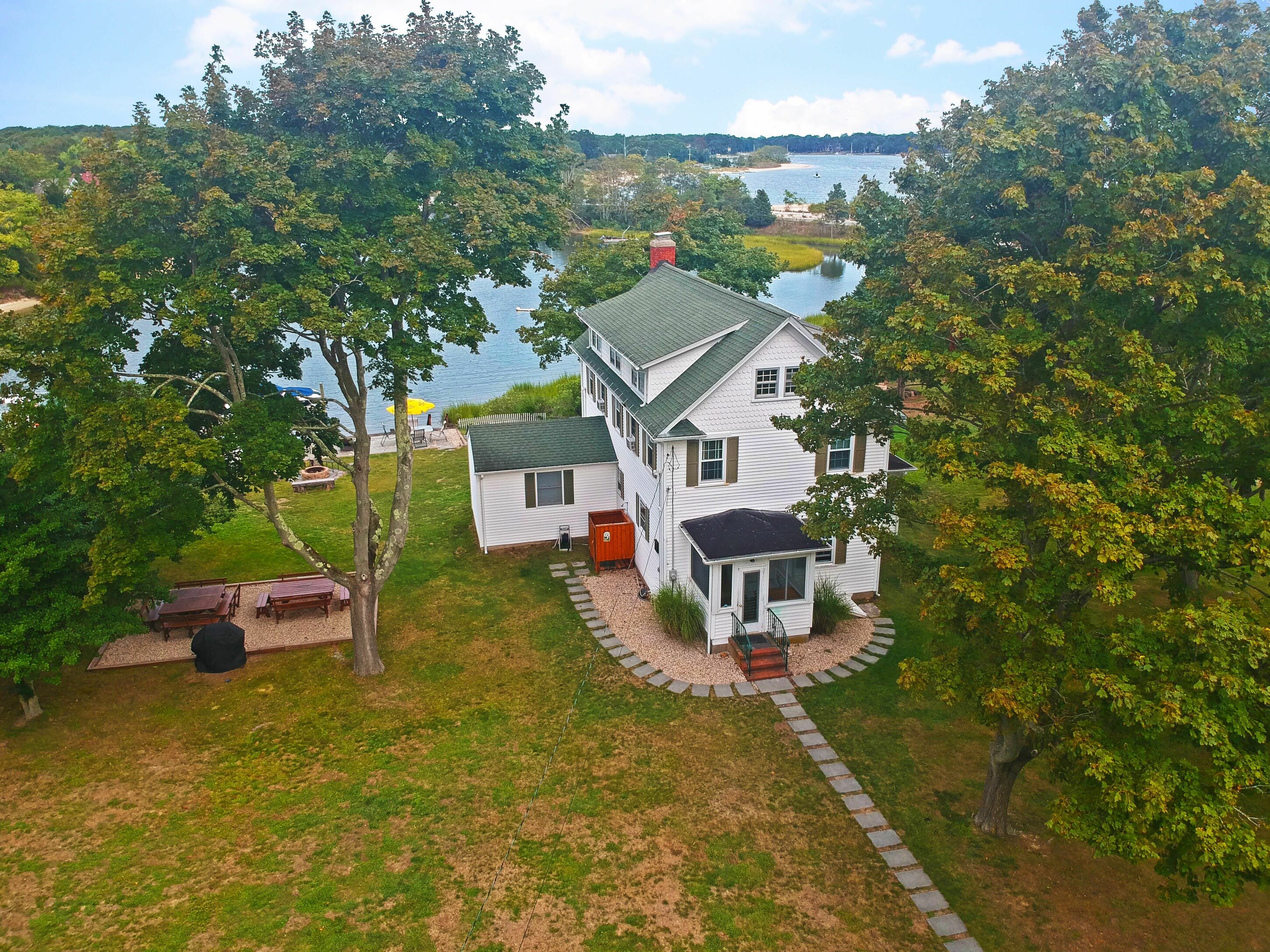 50 Goose Creek Ln in Southold Out East