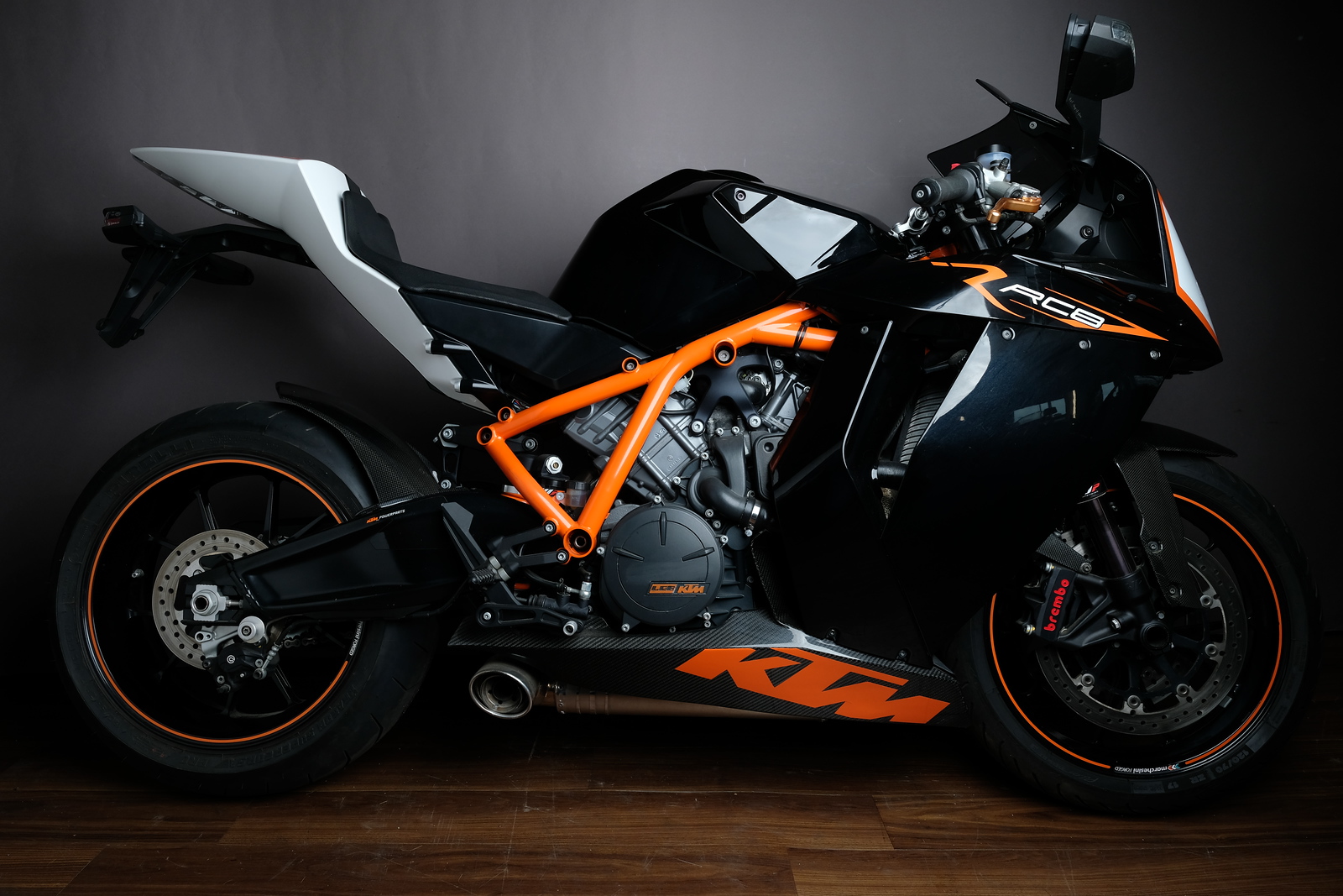 KTM RC8R 2010