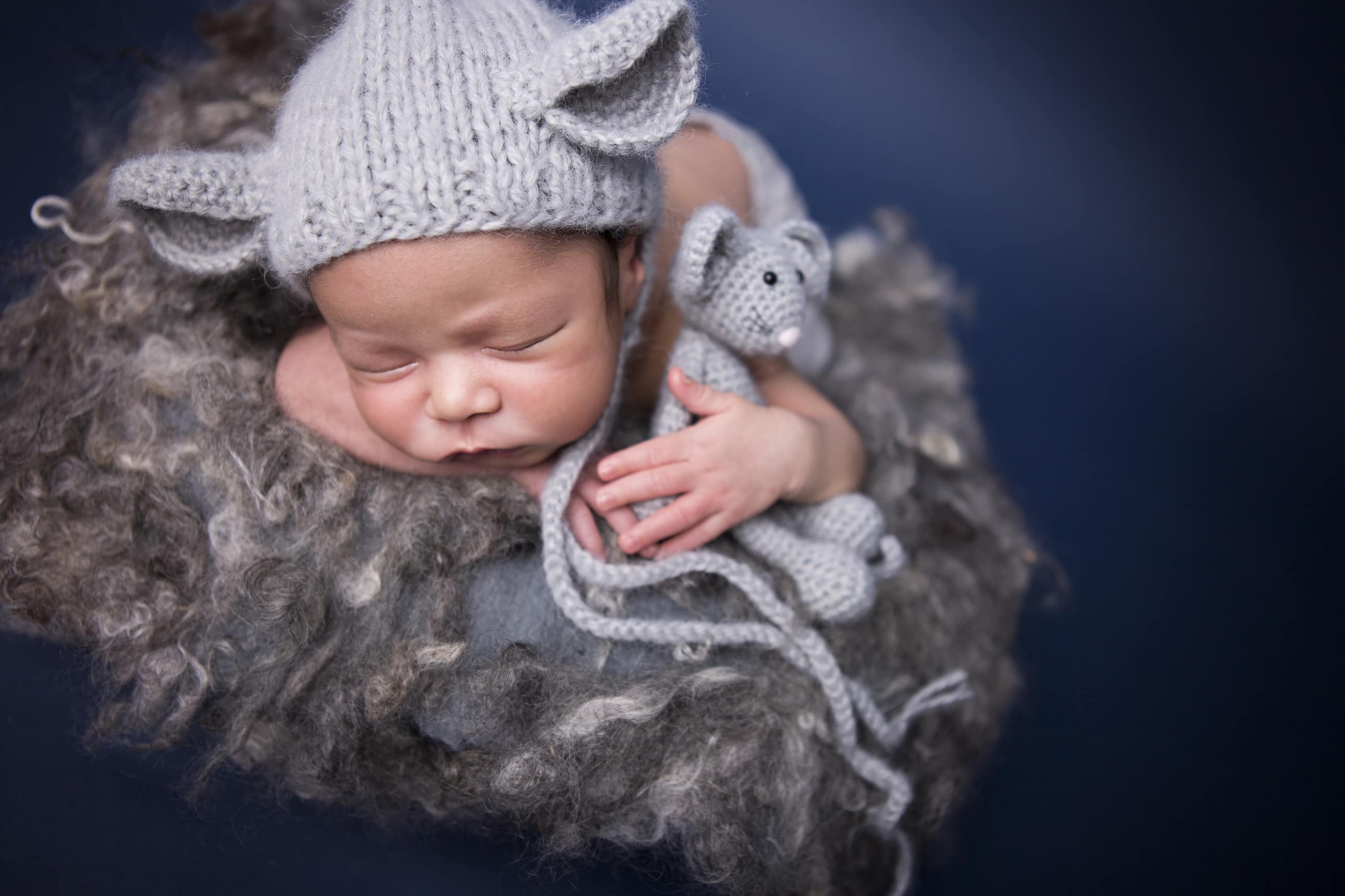 Newborn photography milton keynes by Beata Szafer